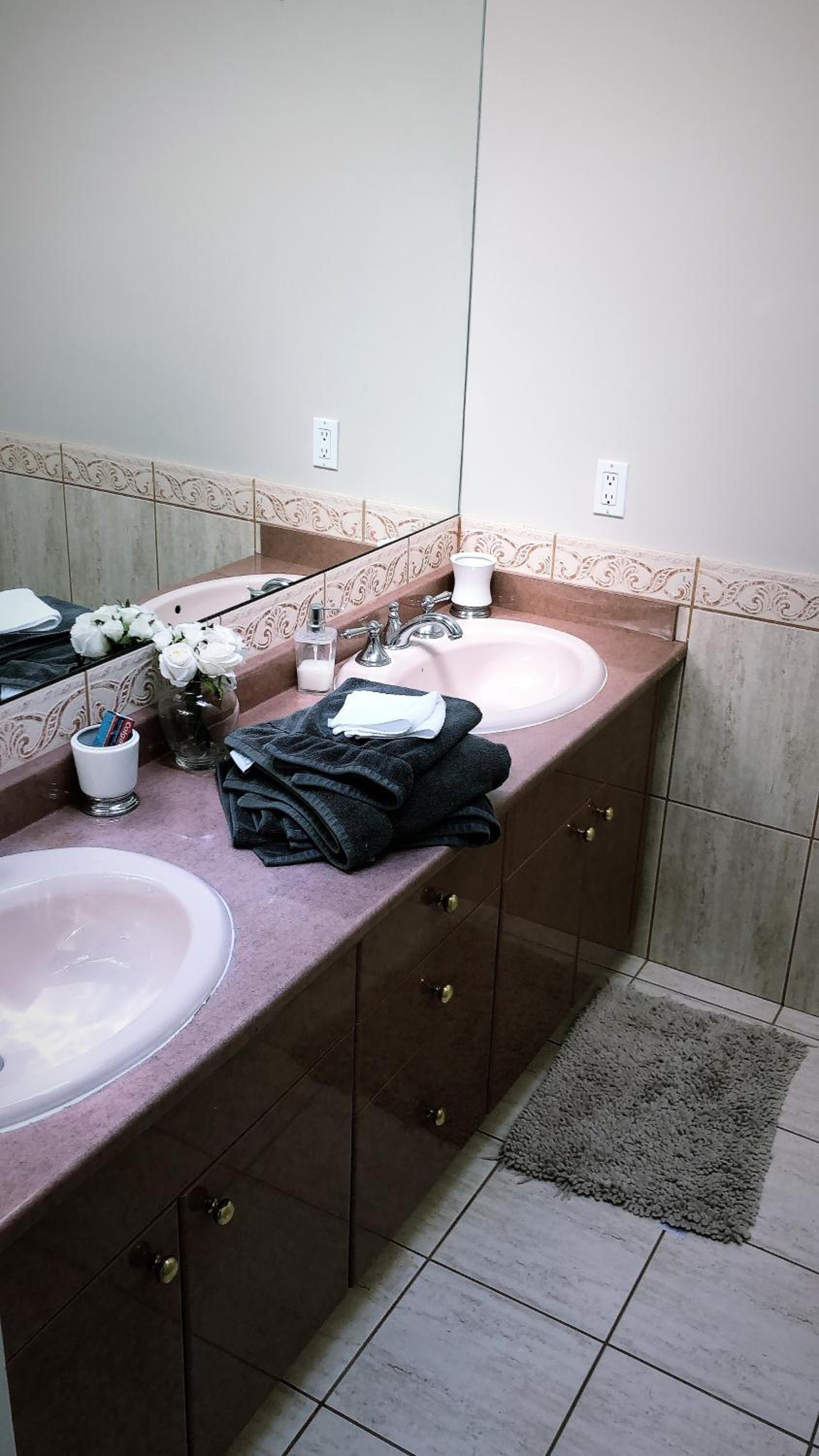 Deluxe King Room - Photo 7