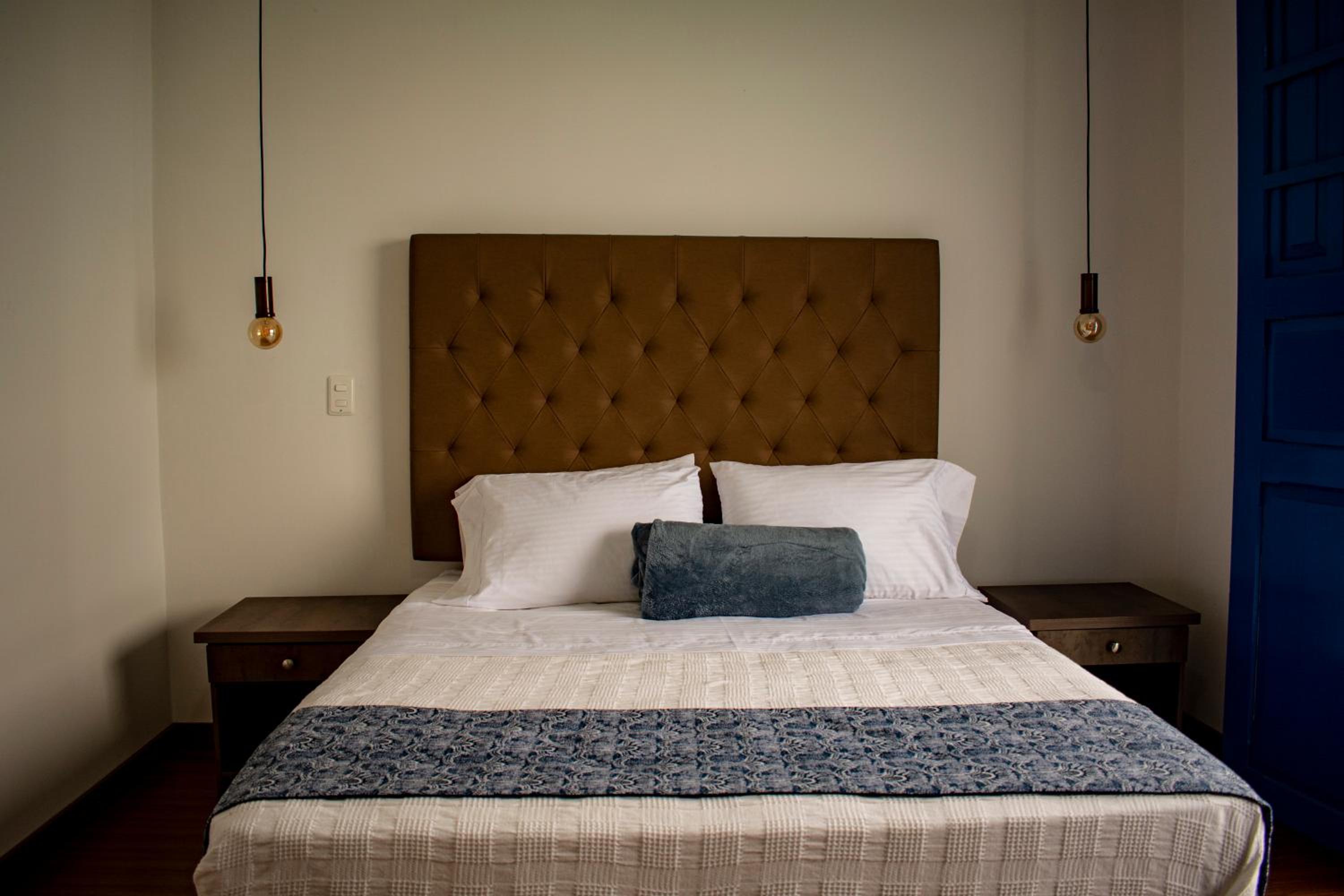 Deluxe Double Room with Balcony photo 3