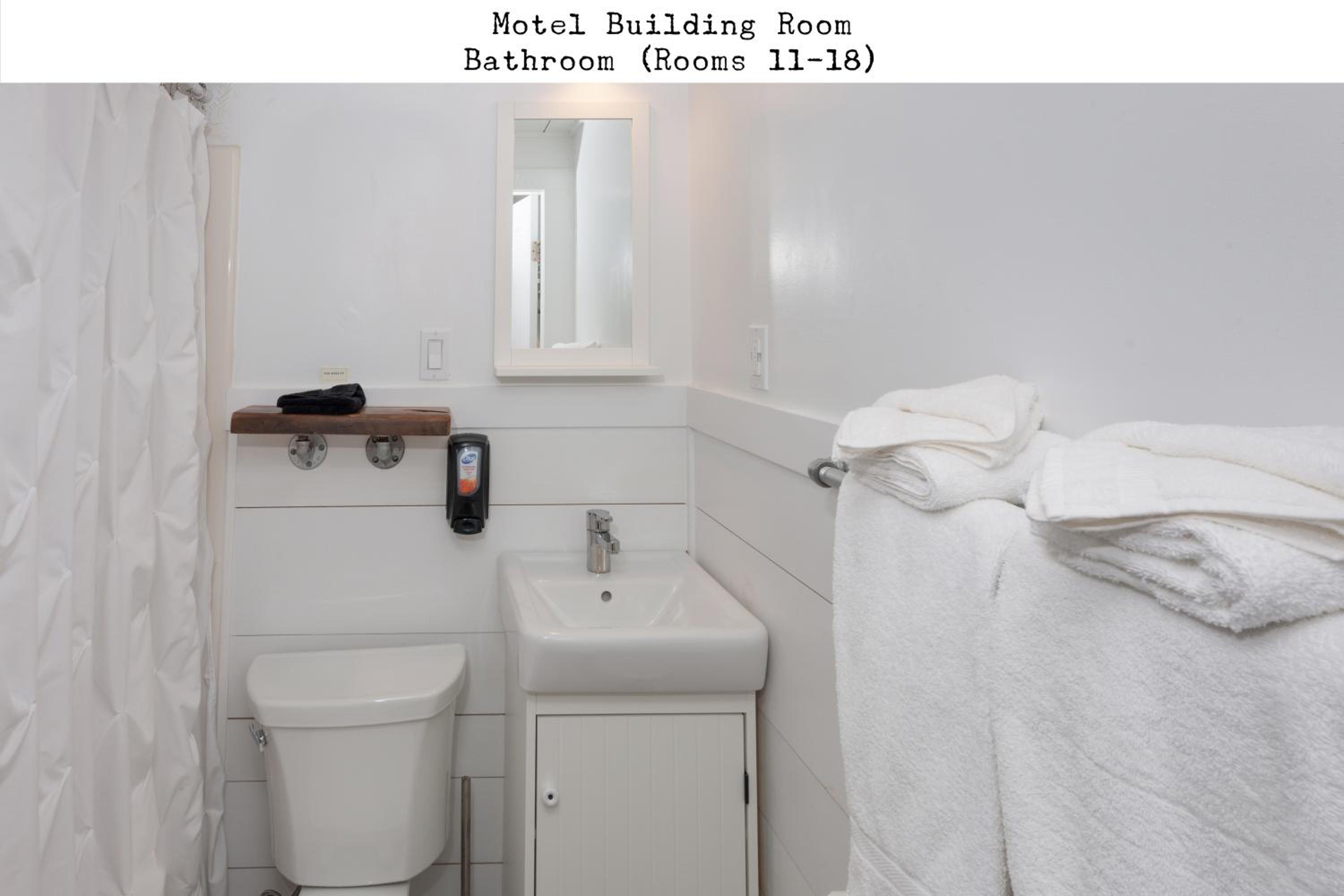 Queen Room - Beach Club Building 12 photo 2