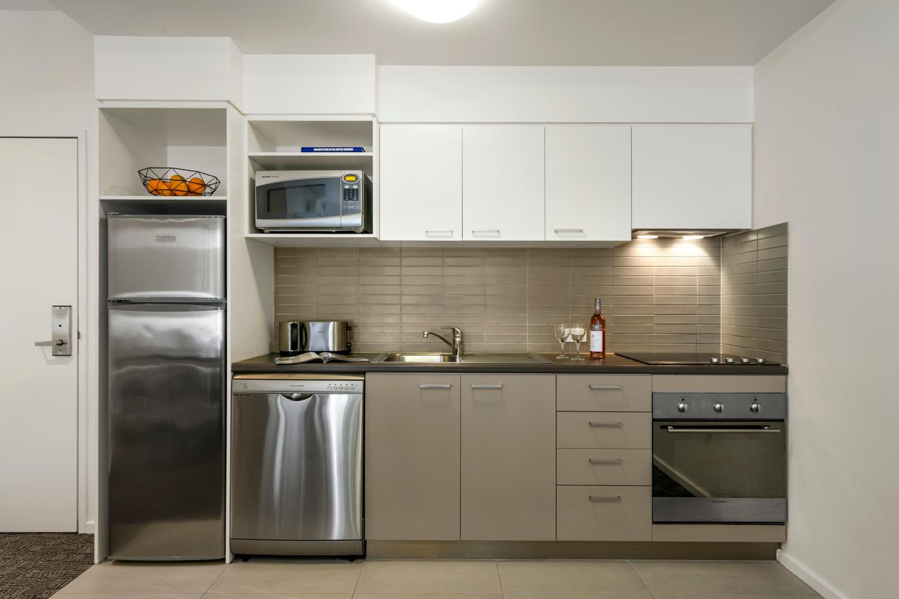 One-Bedroom Apartment - Photo 12