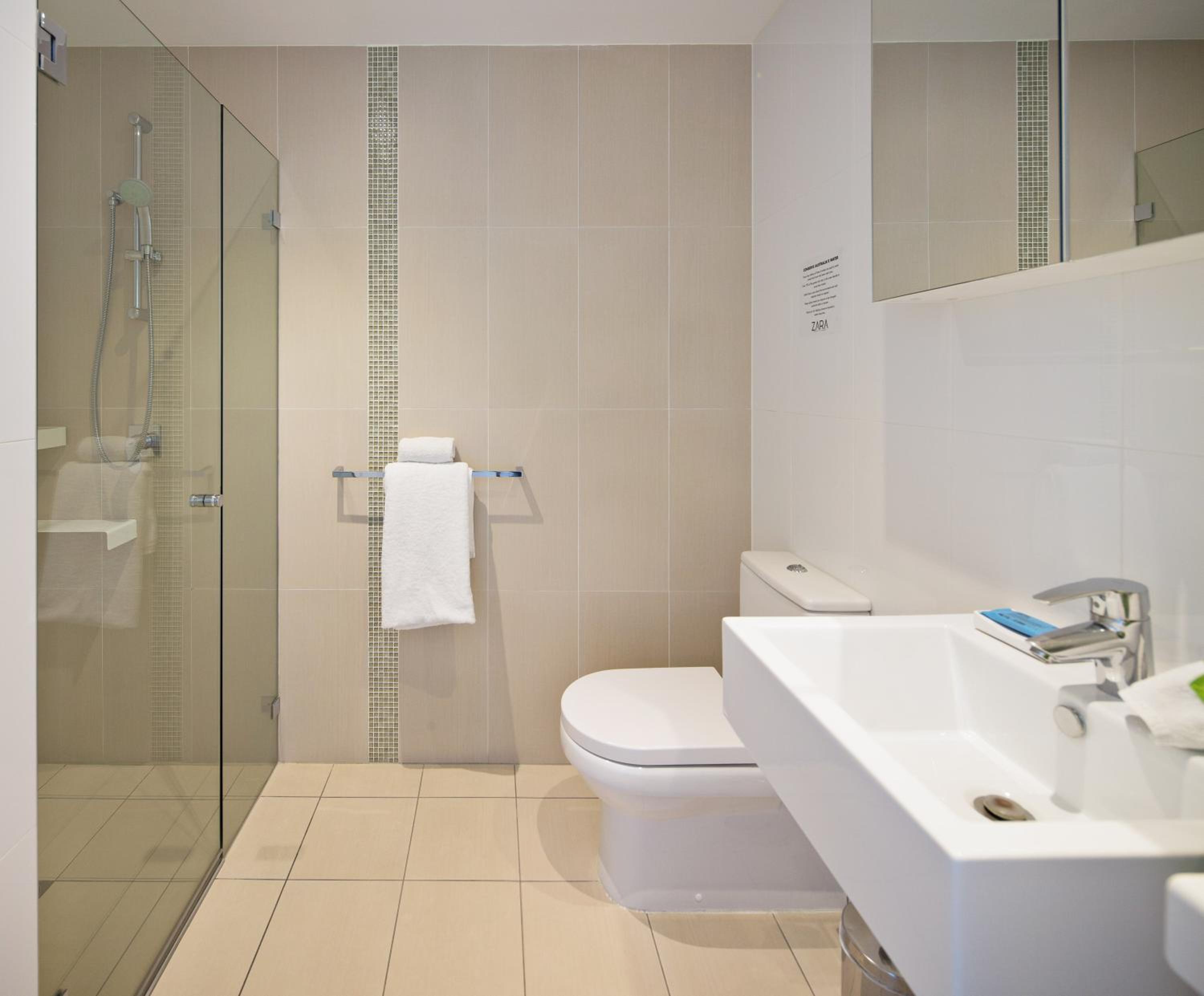 One-Bedroom Apartment thumbnail 6