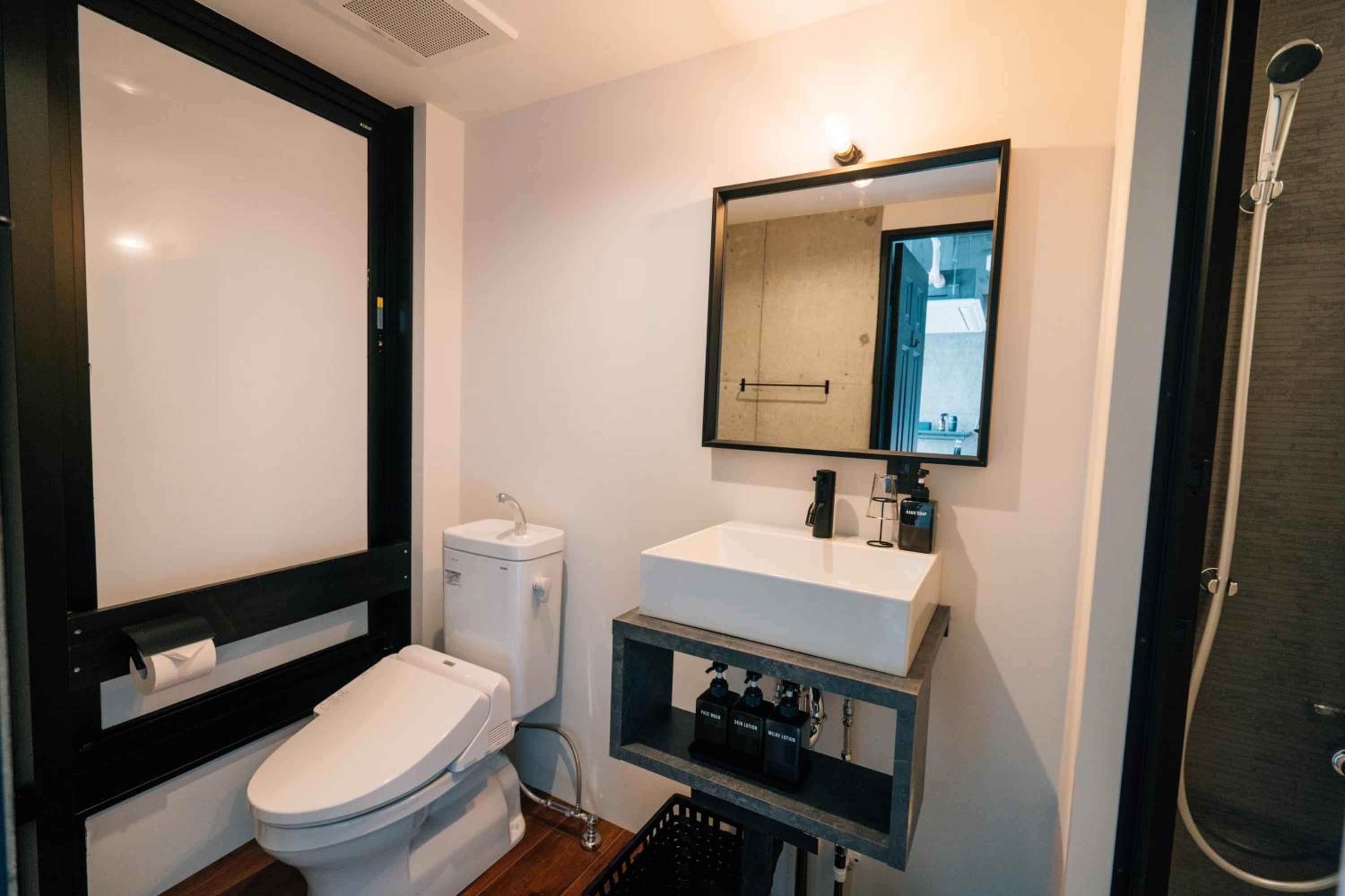 Deluxe Room with Shower and River View (4 Single Beds) - Non-Smoking - No Cleaning for Consecutive Night Stays - Photo 16