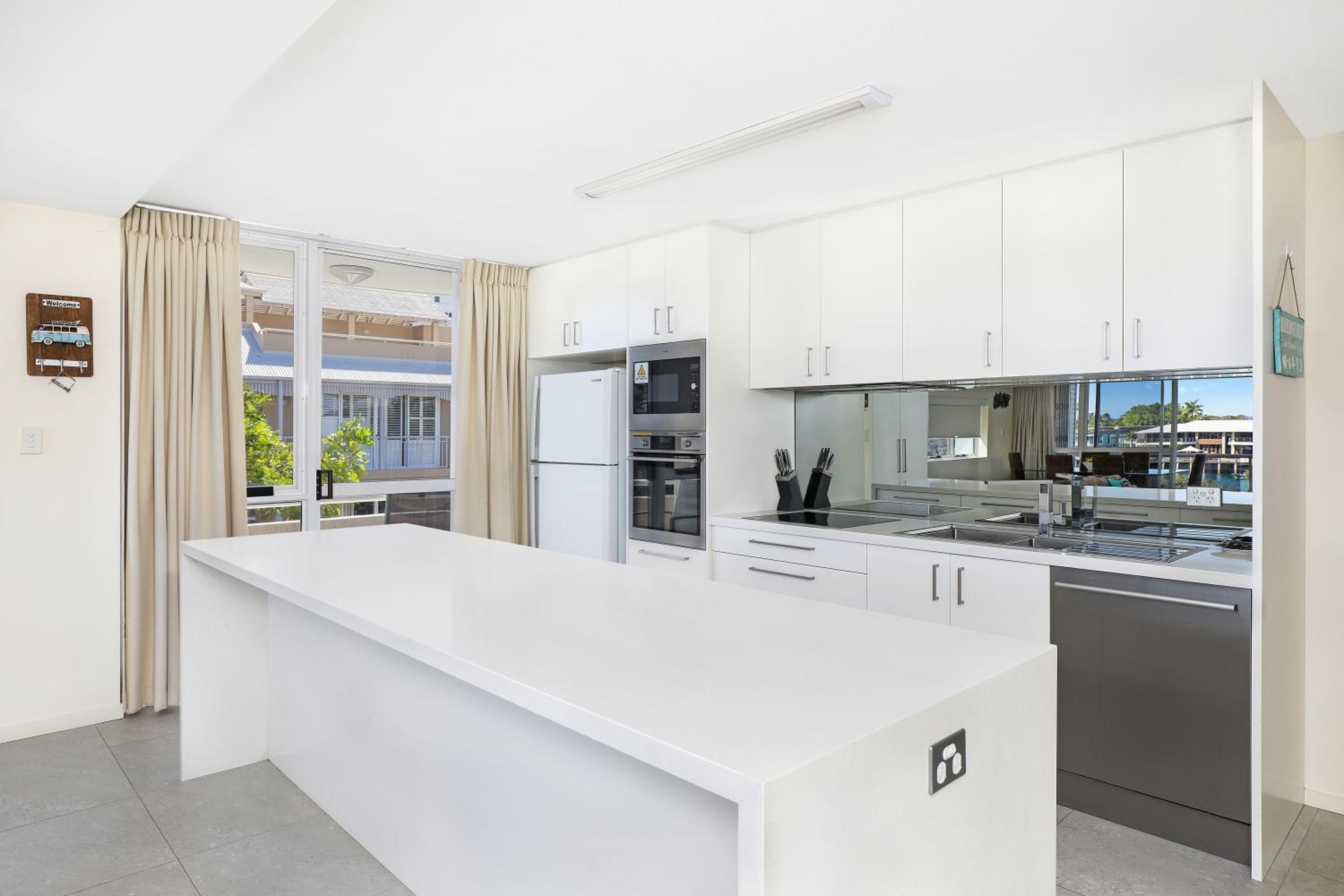 Three-Bedroom Apartment - Portsea North - External Apartment photo 2