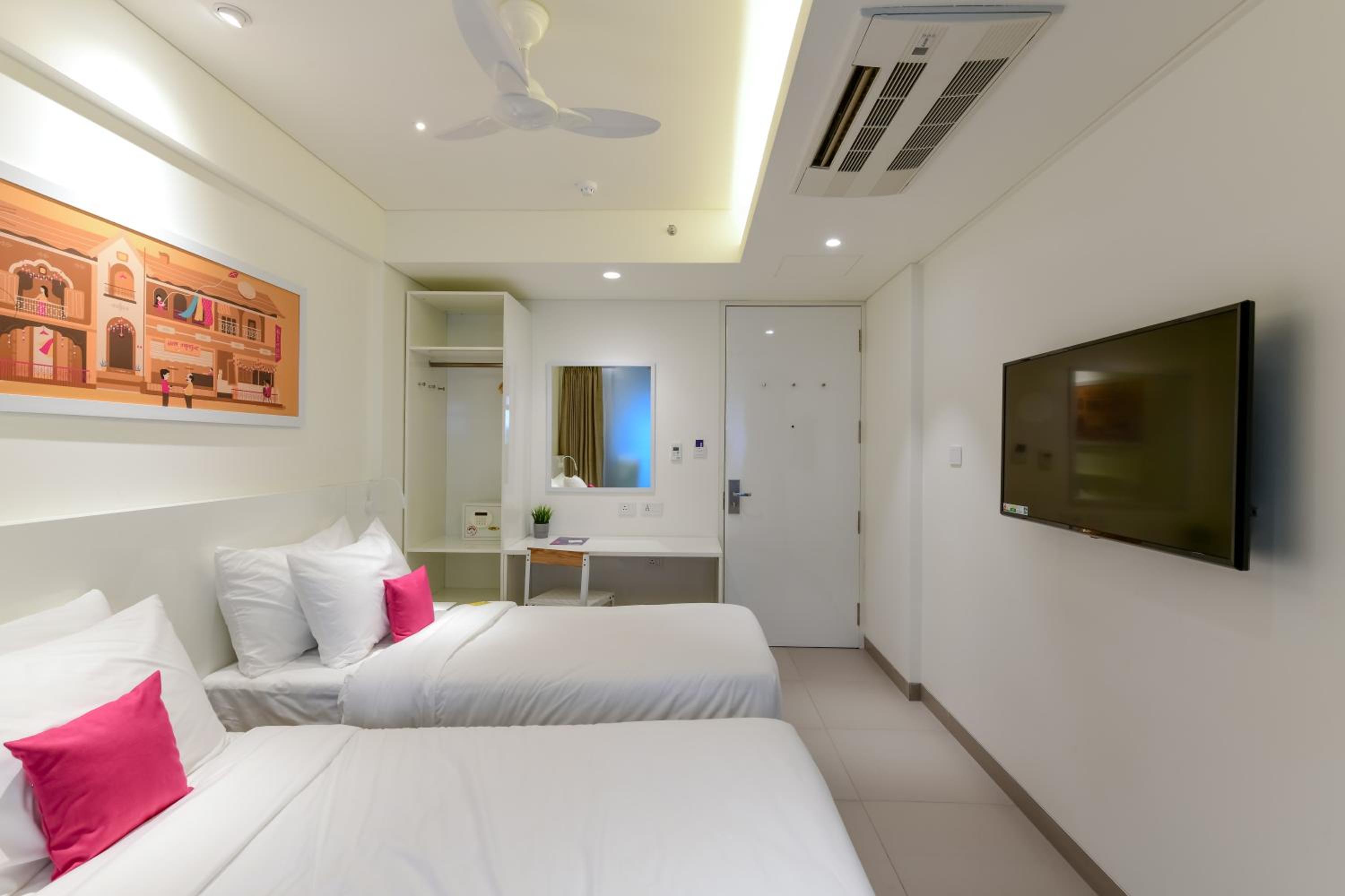Superior Twin Room - Photo 6