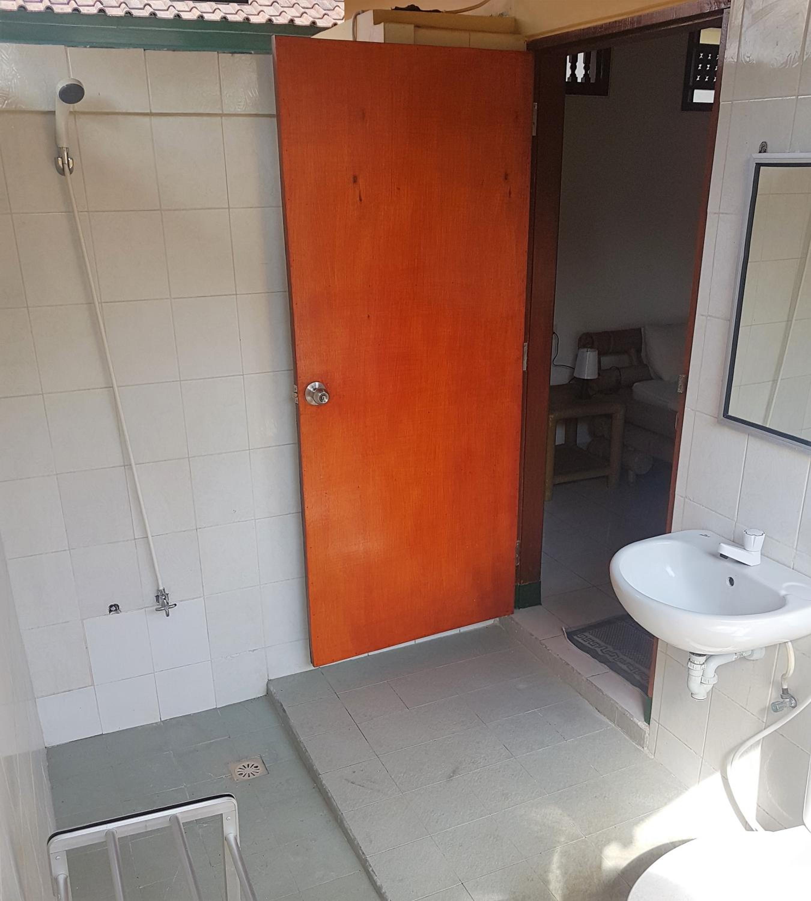 Budget Double Room photo 2