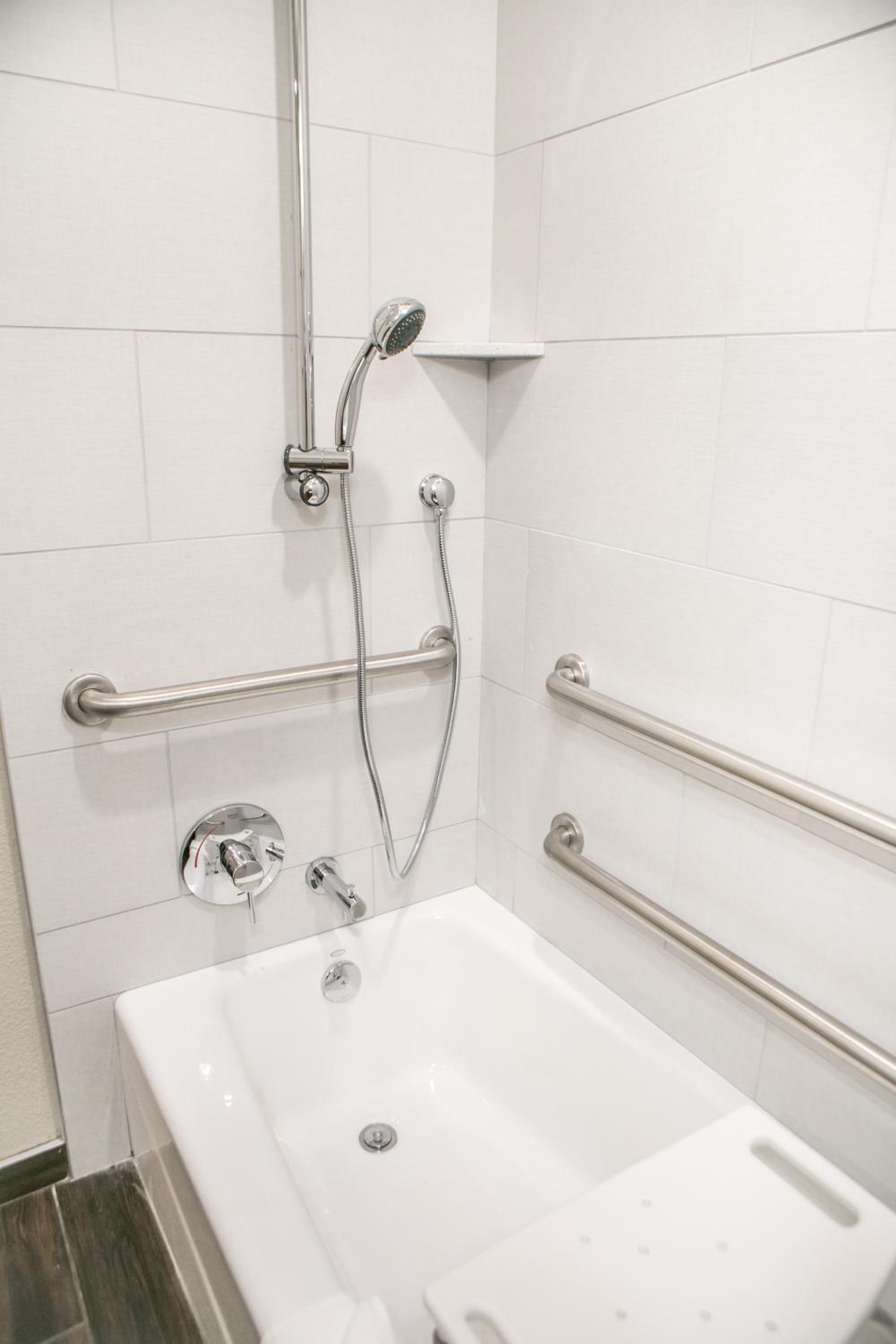 King Room - Disability Access - Photo 23