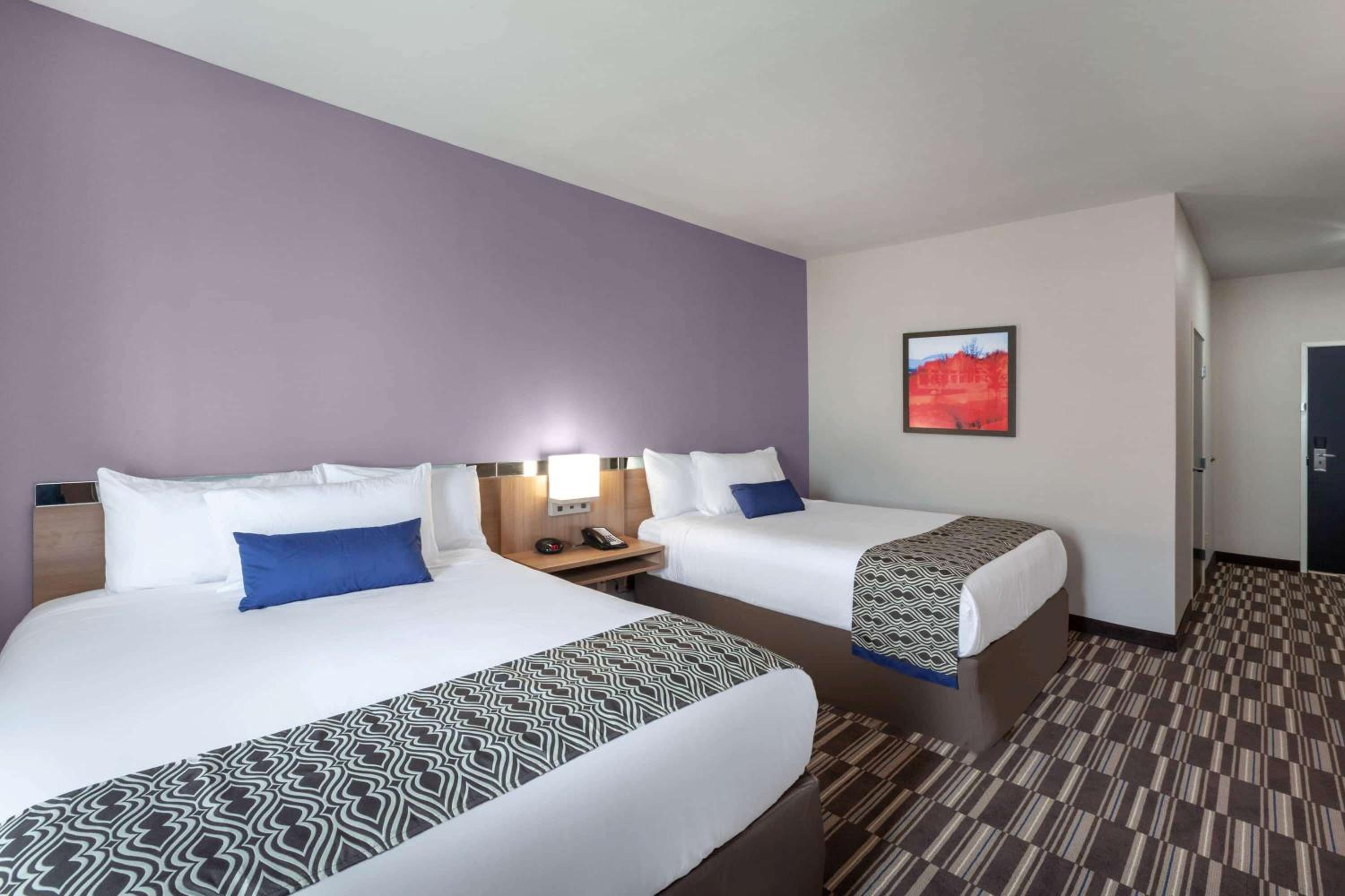 Queen Room with Two Queen Beds and Roll-In Shower - Mobility/Hearing Accessible - Non-Smoking - Photo 1