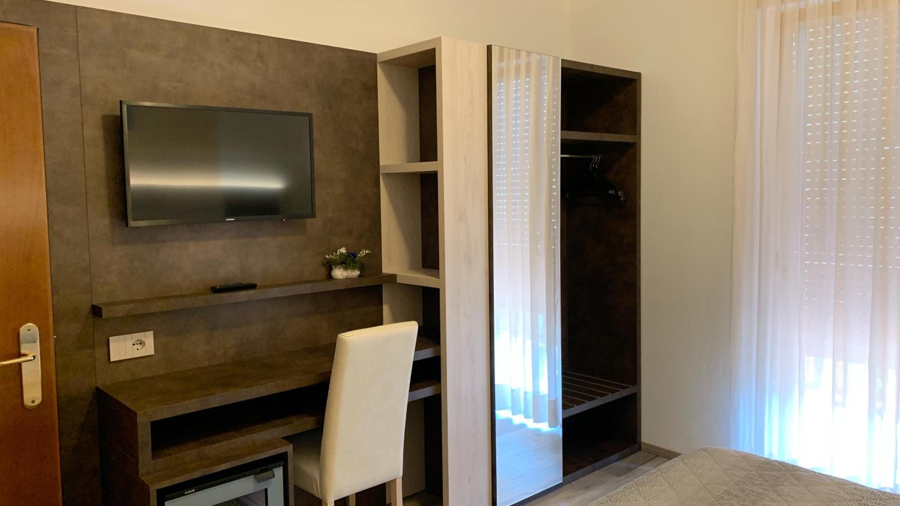 Comfort Double or Twin Room photo 3