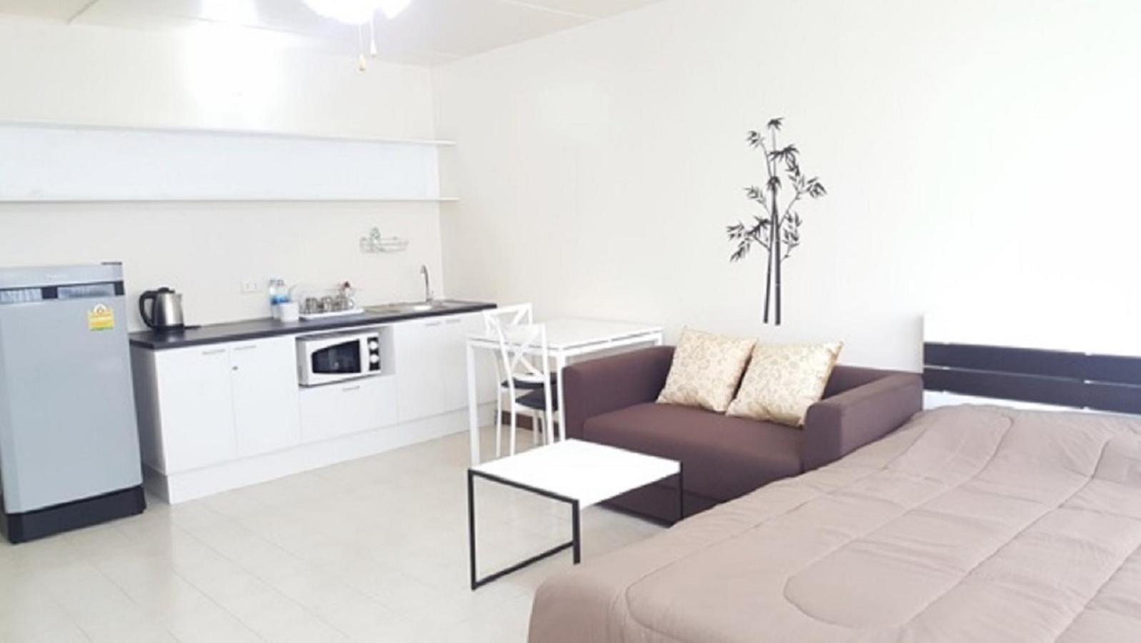 Studio Apartment photo 1