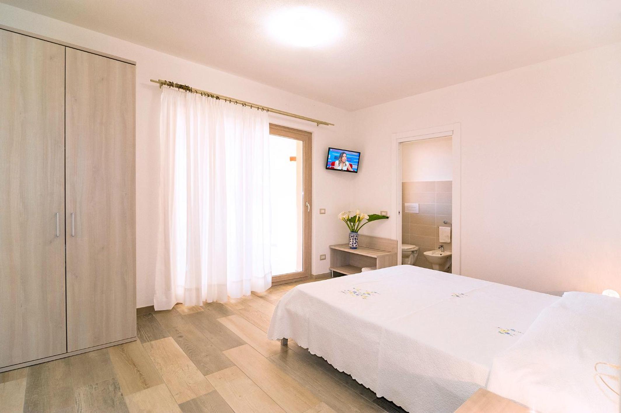 Deluxe Double Room with Sea View photo 2