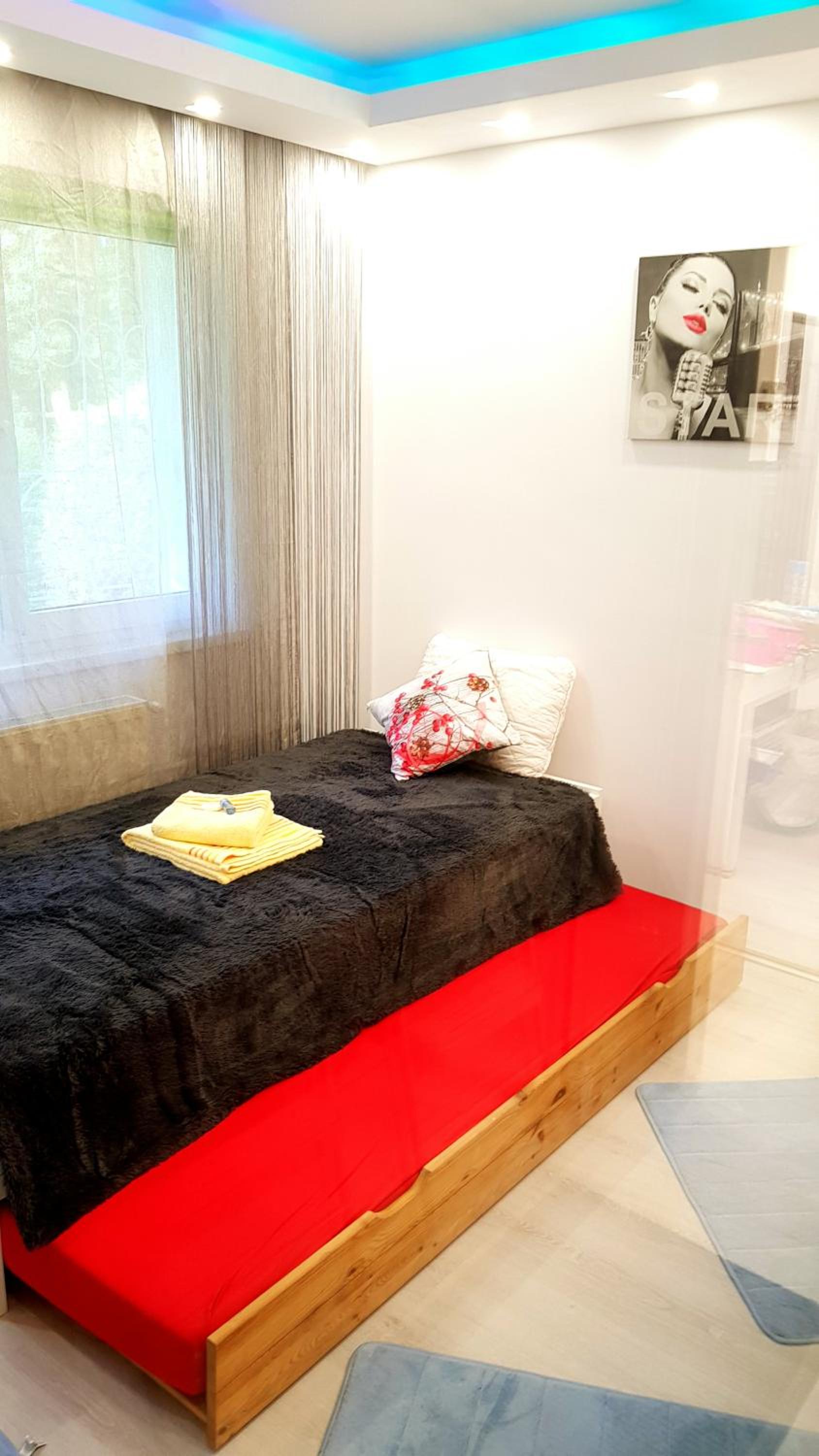 Two-Bedroom Apartment - Photo 8