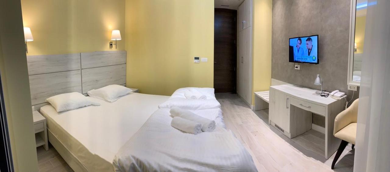 Double or Twin Room with Side Sea View