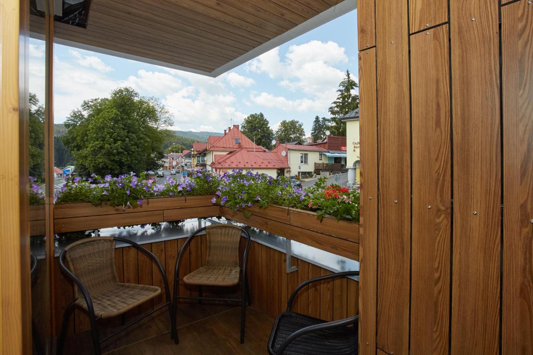 Apartment with Balcony photo 1