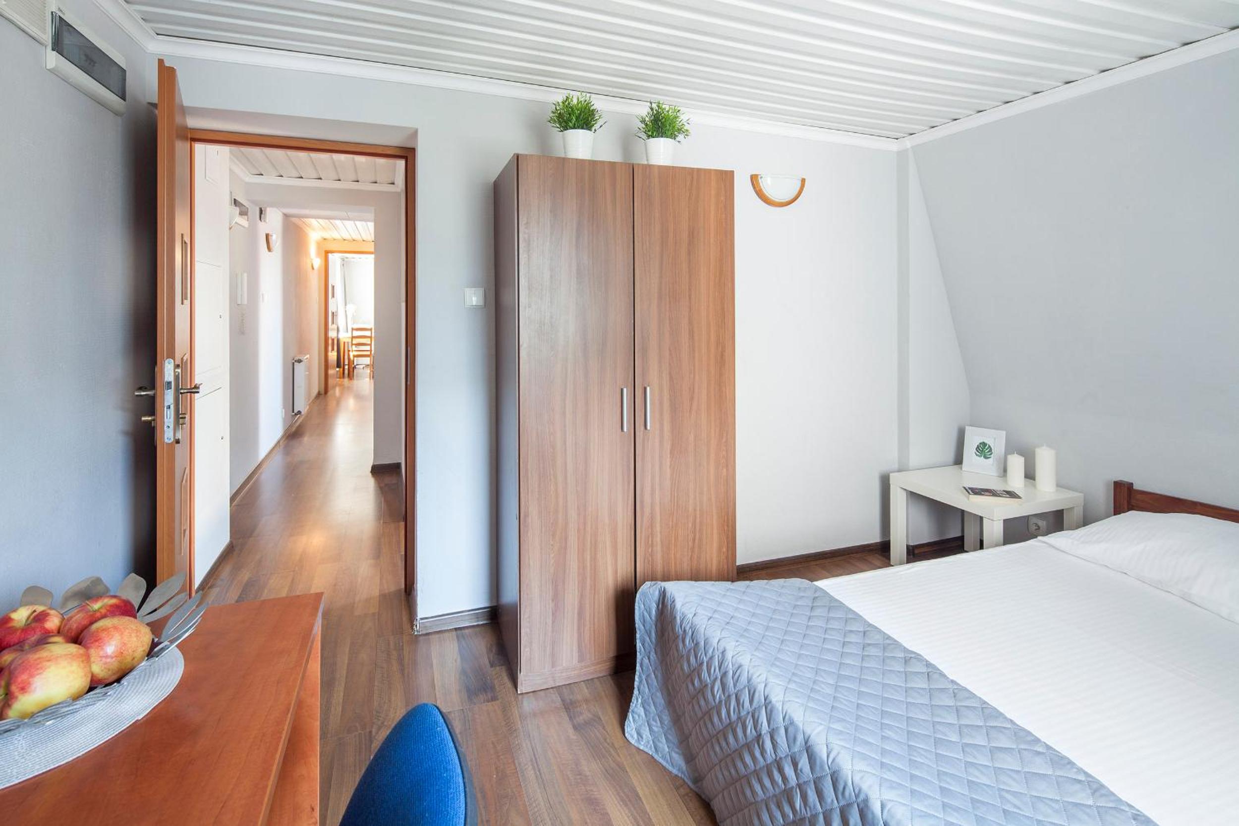 Two-Bedroom Apartment - Photo 8