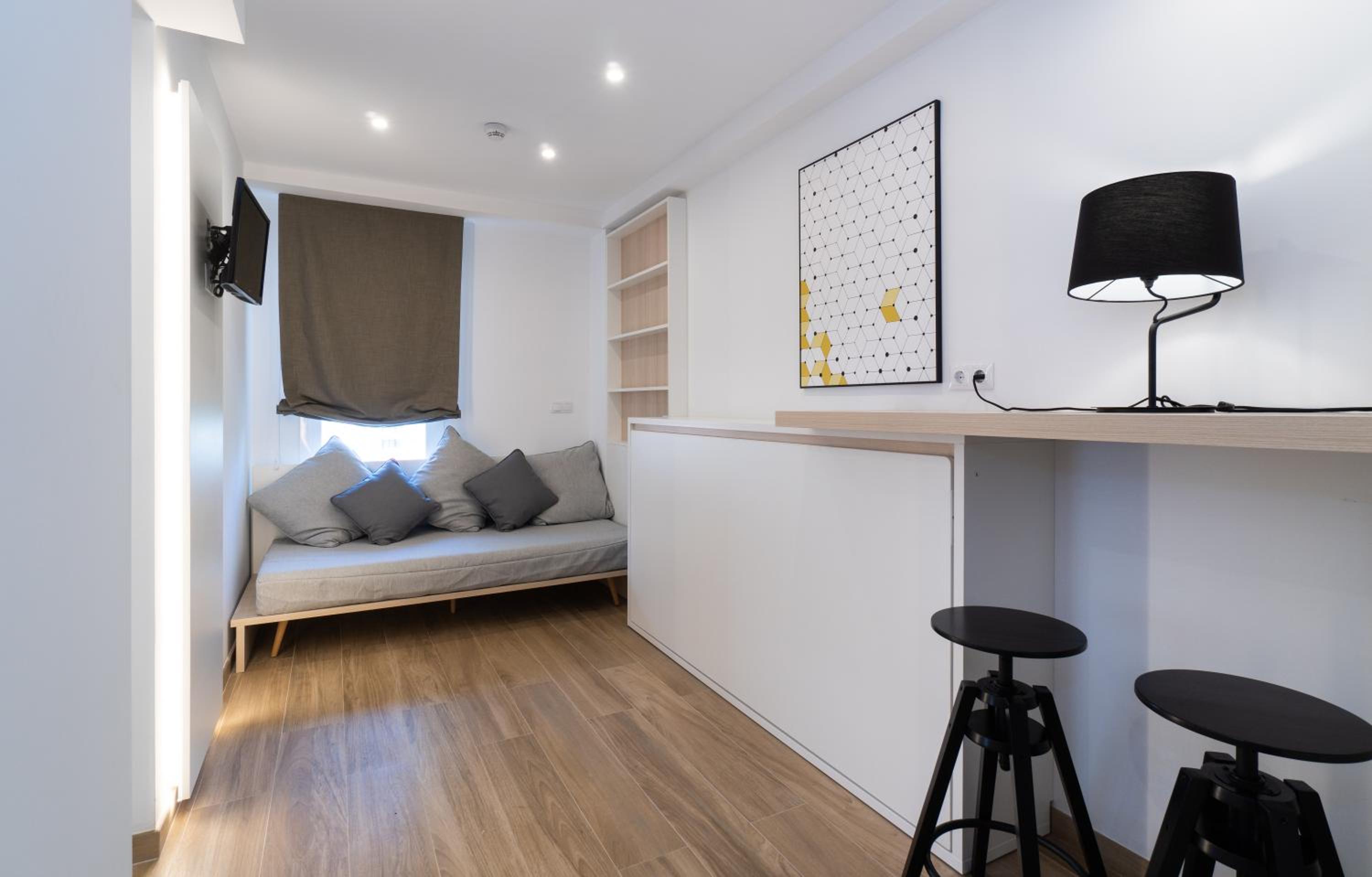 Family Room (2 Adults + 1 Child) - Photo 11
