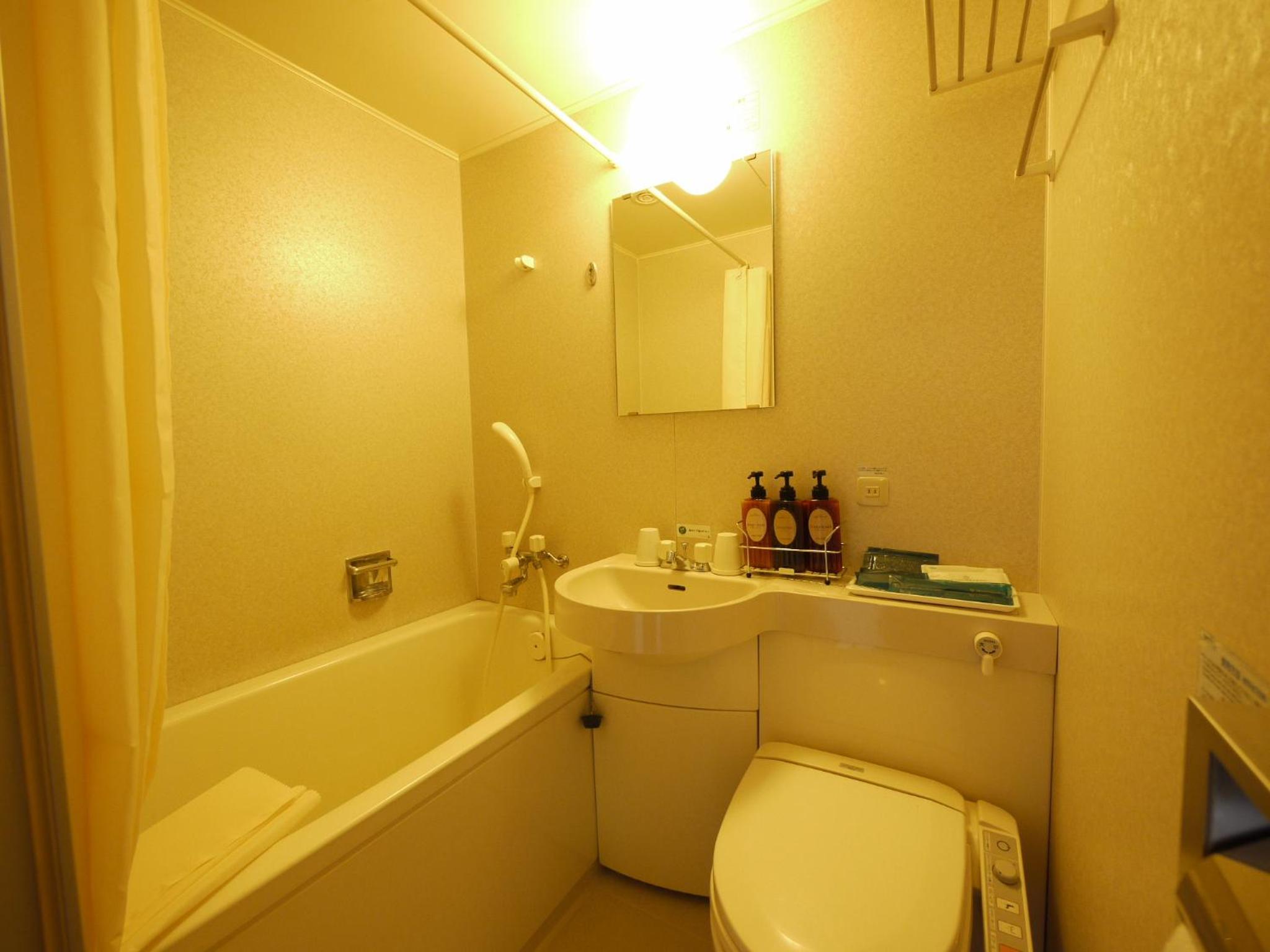 Economy Twin Room - Smoking - Photo 6