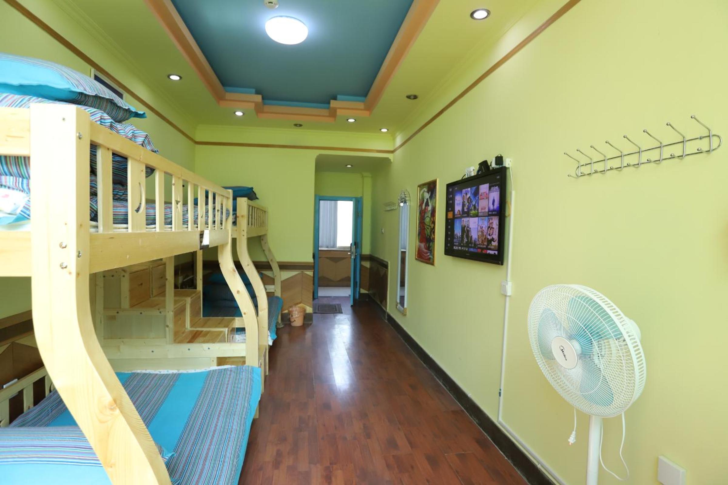 Bed In 4-Bed Female Dormitory Room photo 1