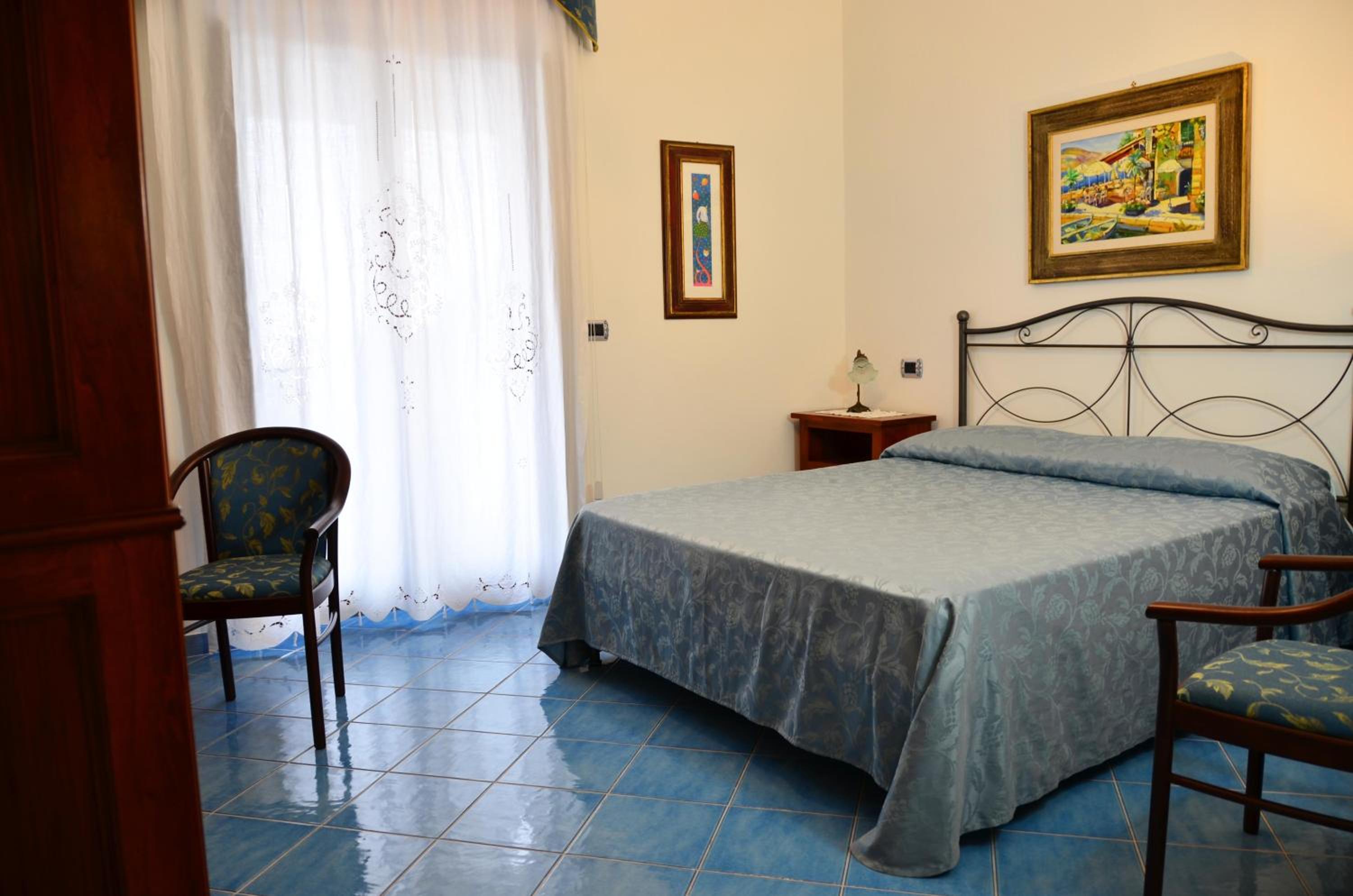 Two-Bedroom Apartment with Sea View and Terrace photo 1