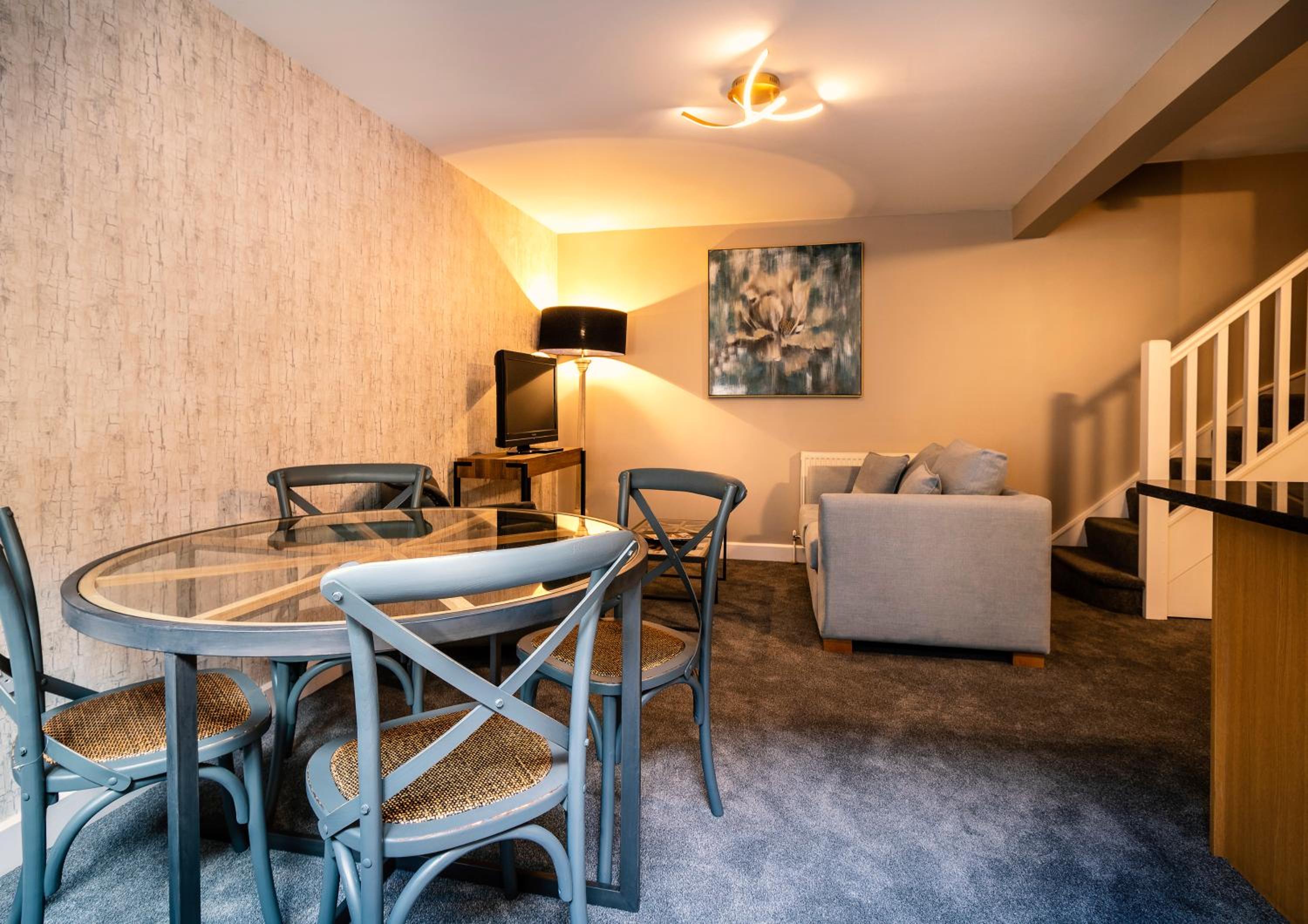 Apartment - Split Level photo 2