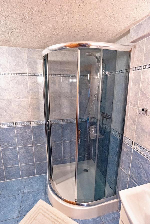 Two-Bedroom Apartment - Photo 9