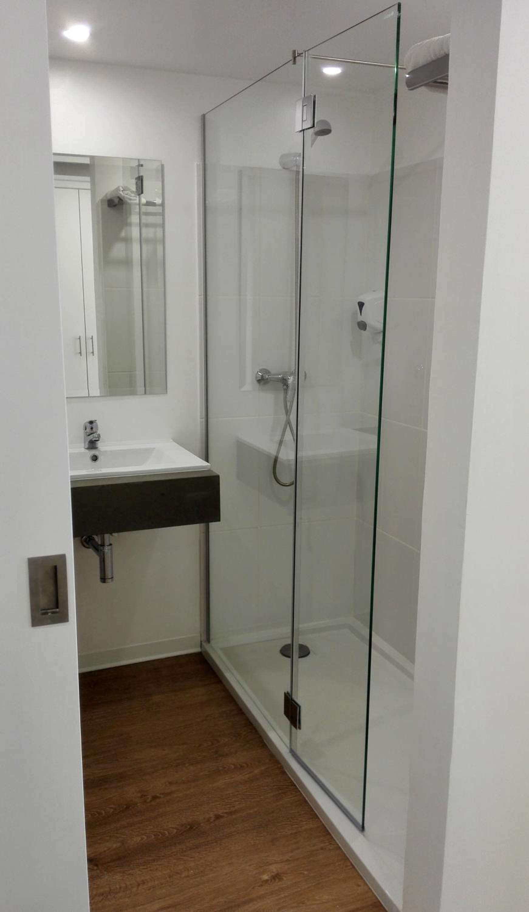 One-Bedroom Apartment - Photo 12