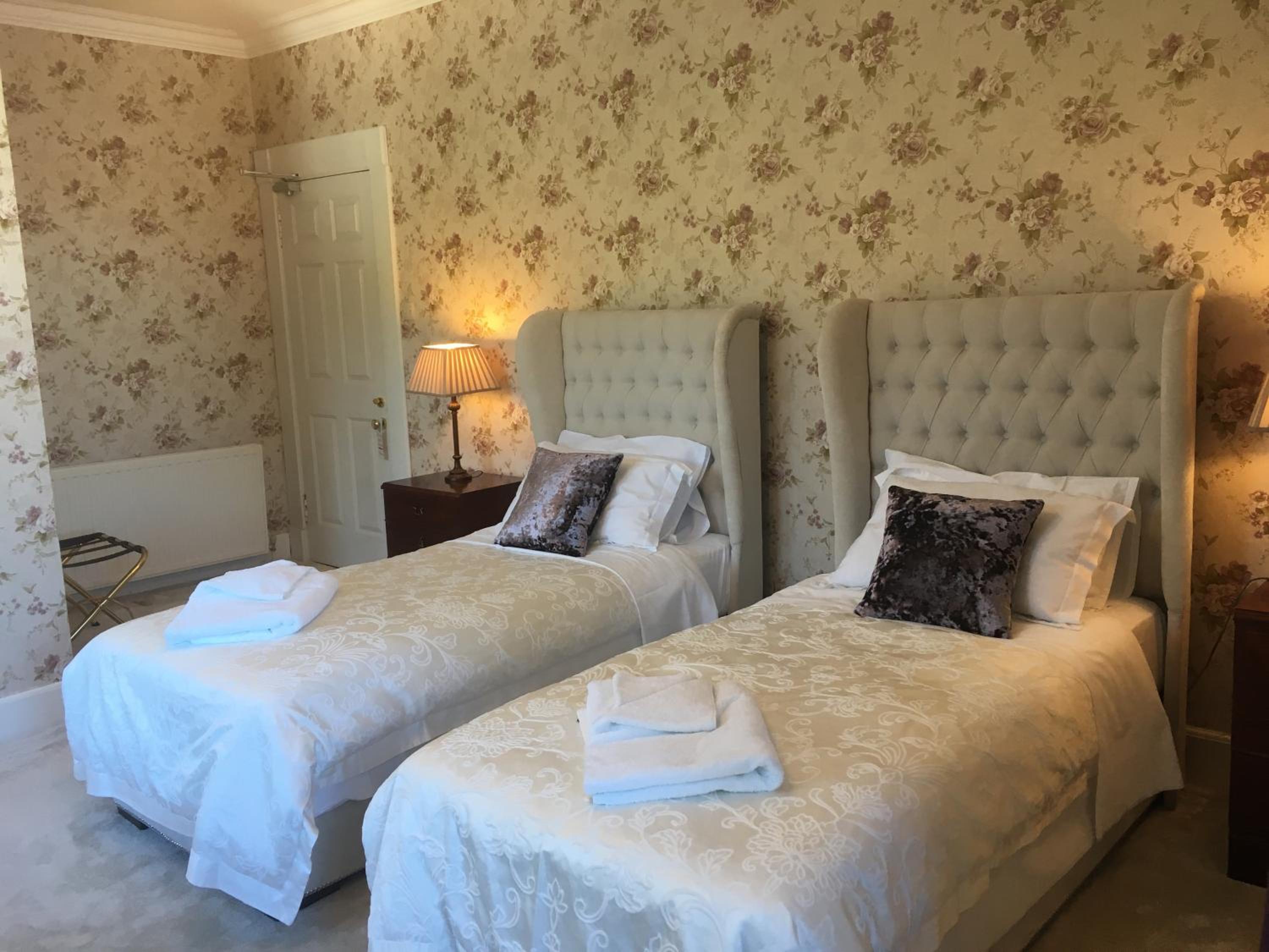 Twin Room - Photo 1