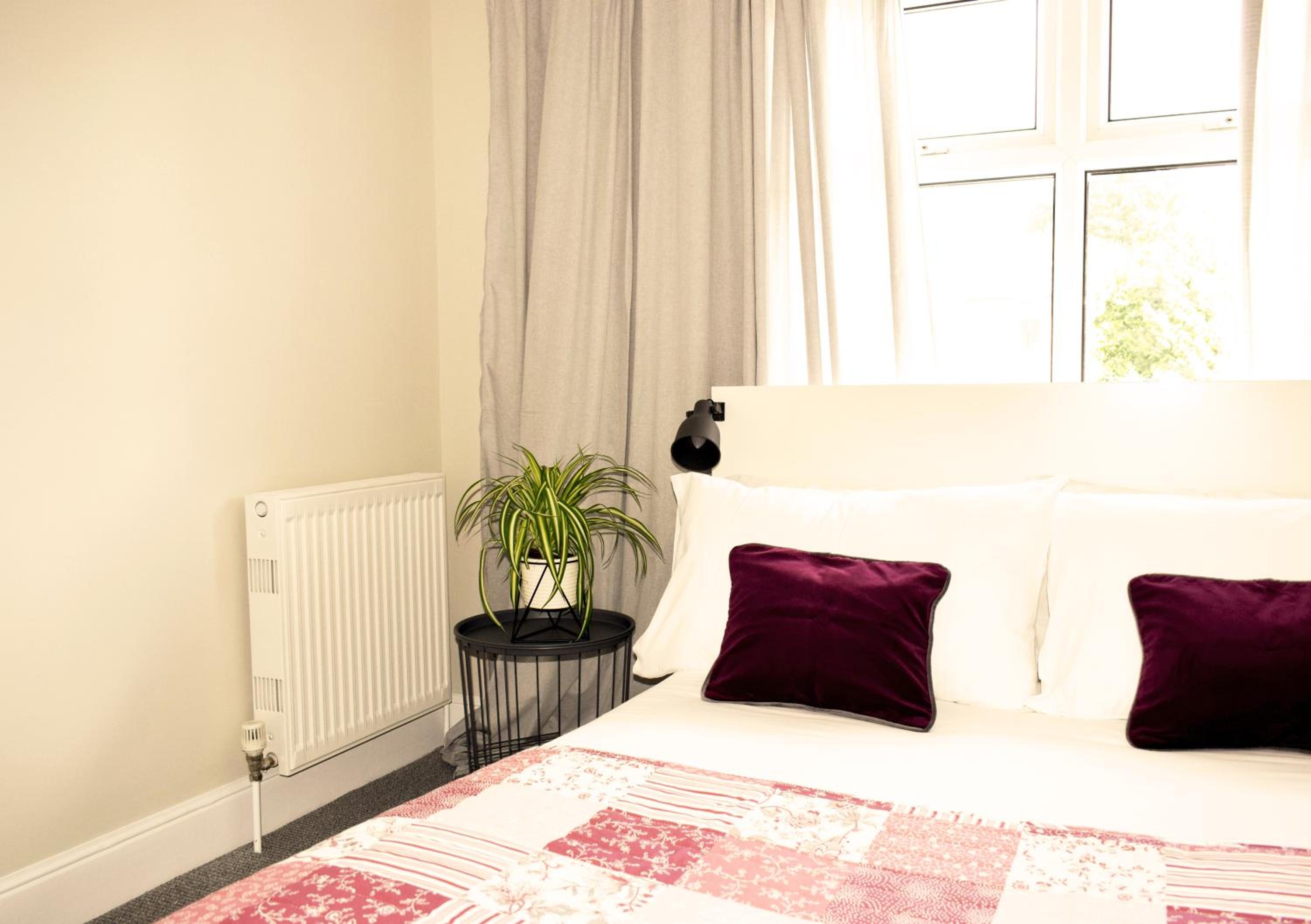 Three-Bedroom House photo 2