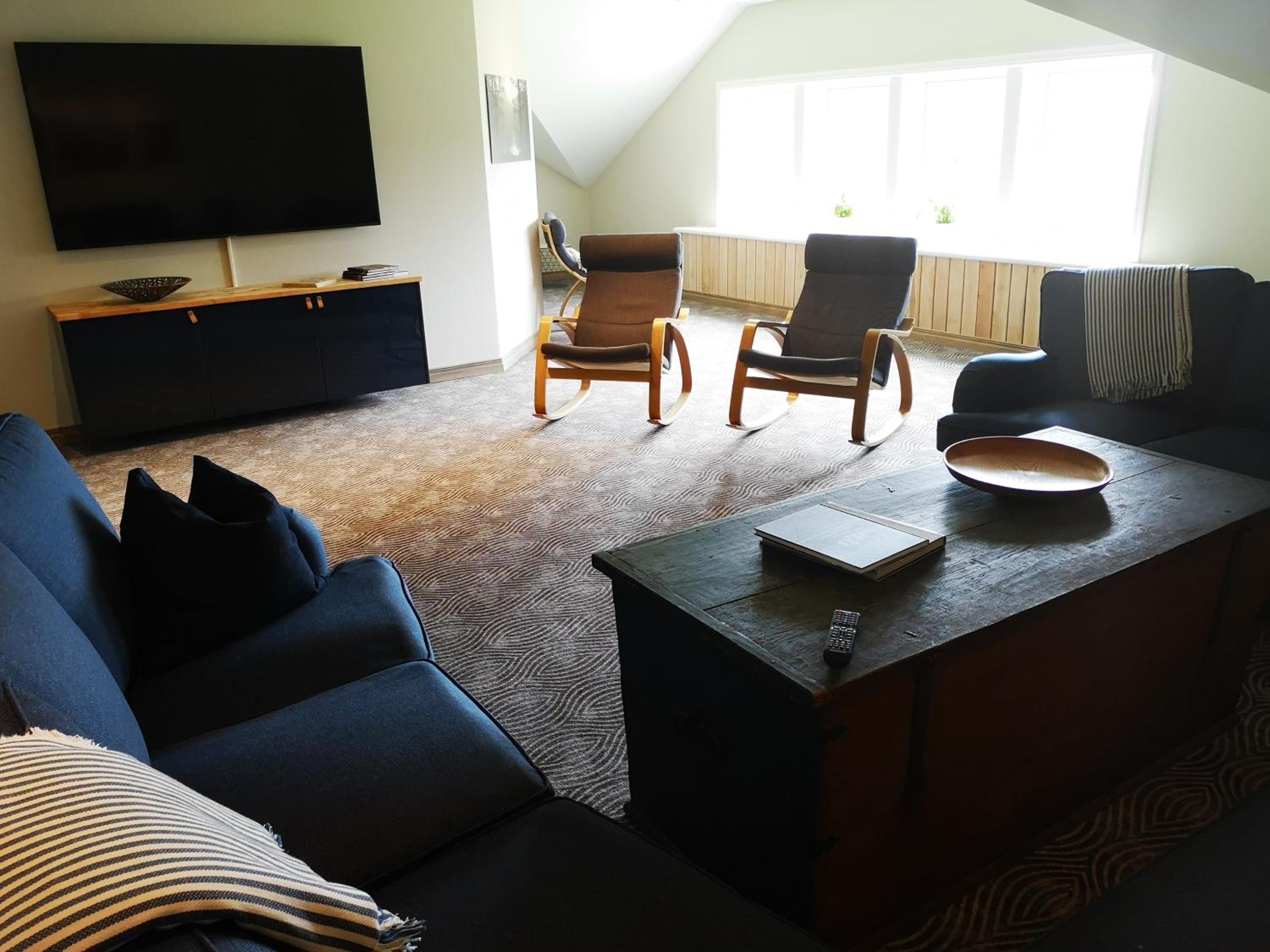 Family Room photo 3
