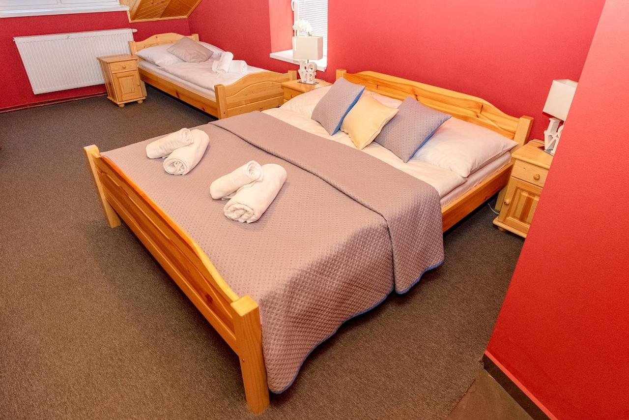 Comfort Triple Room with Shower - Photo 4
