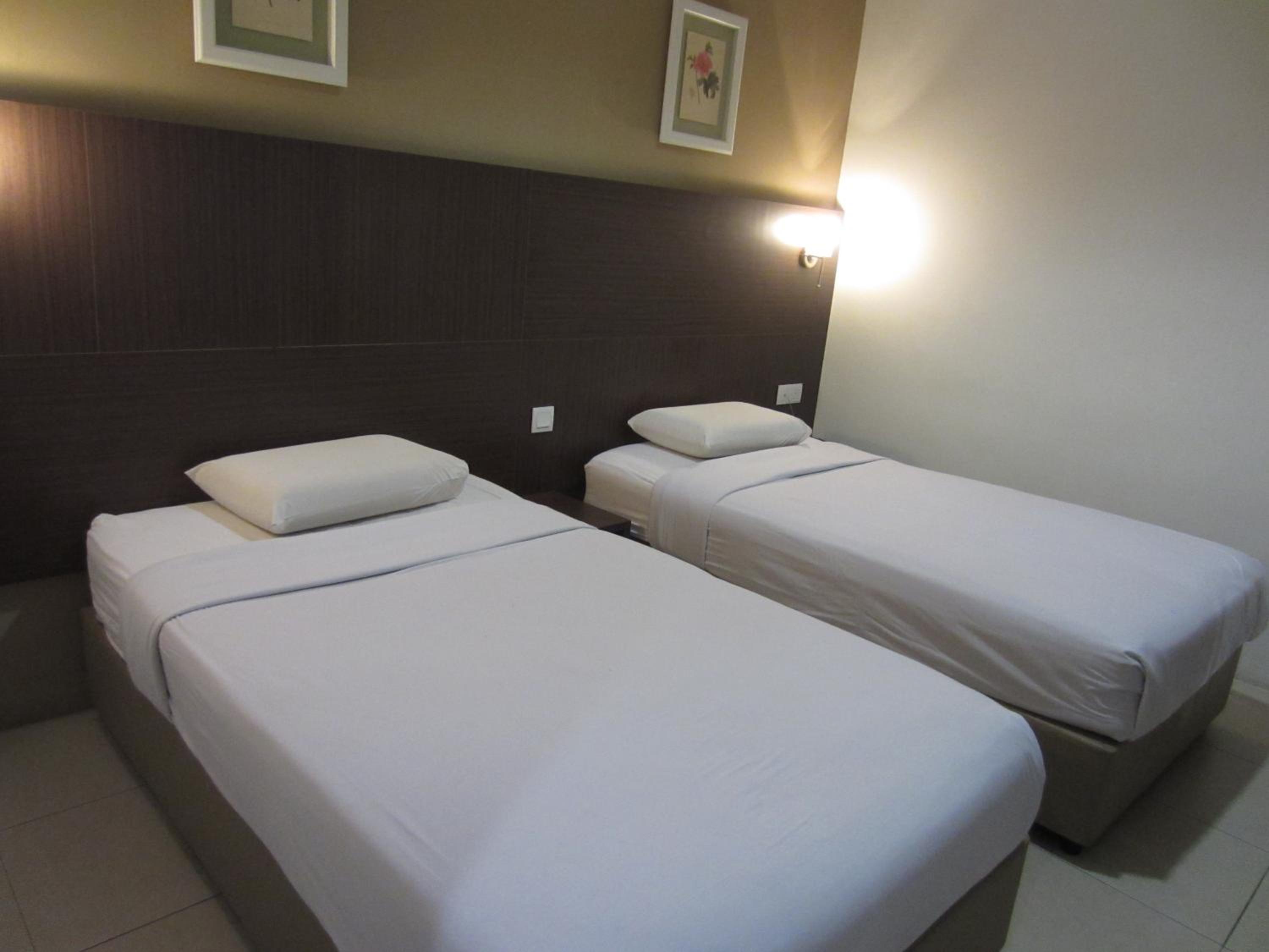 Twin Room - Photo 1