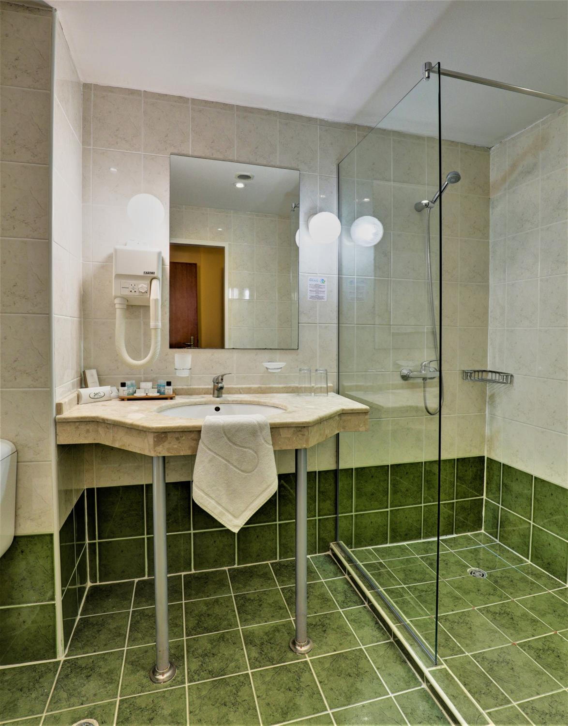 Twin Room with Balcony (2 Adults + 1 Child)