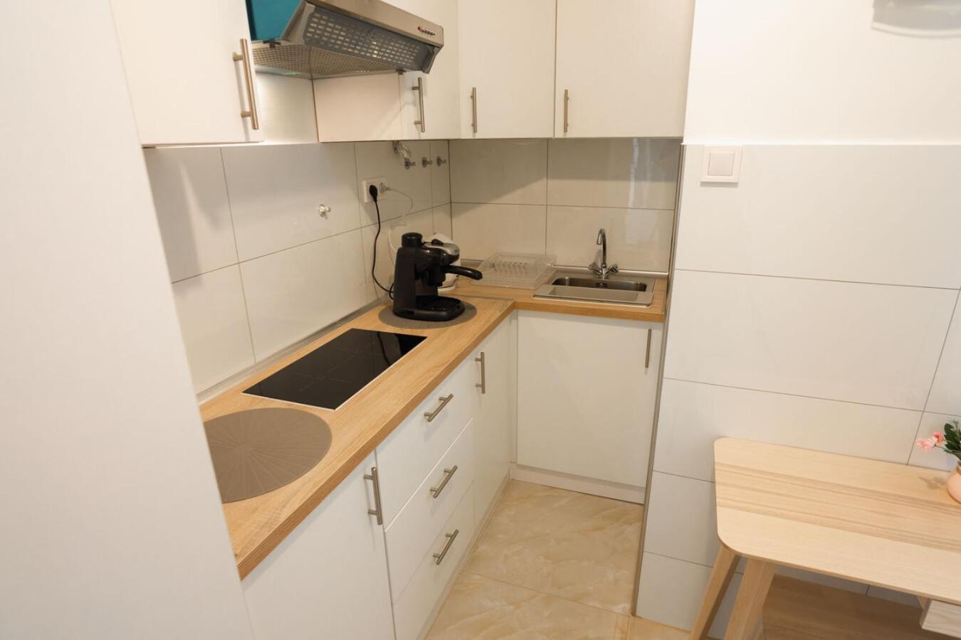 Studio Apartment - Photo 7