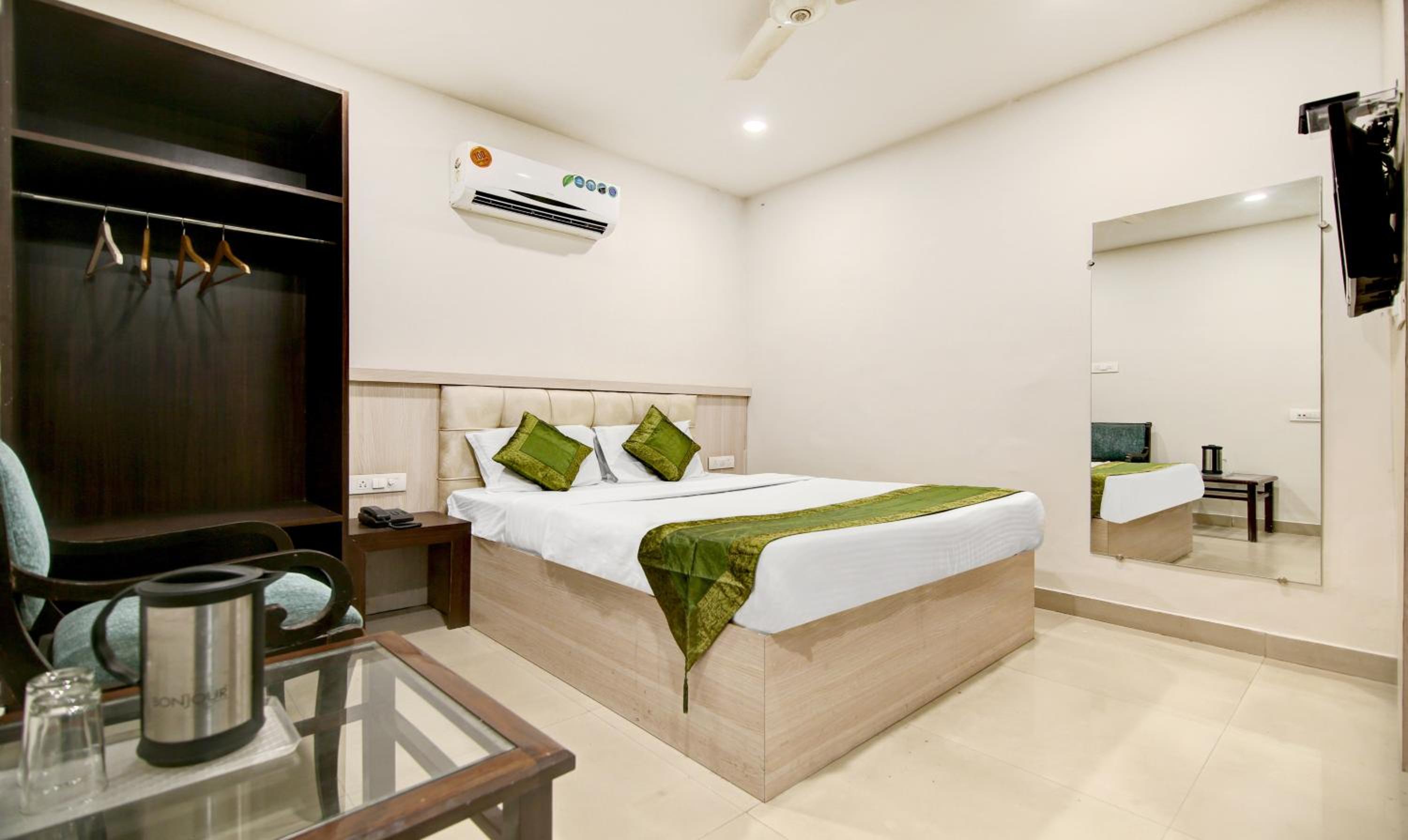 Economy Double Room photo 1