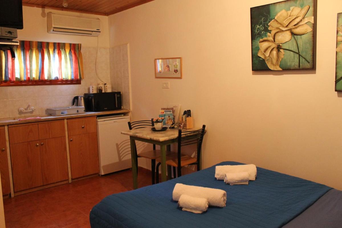Double or Twin Room photo 3