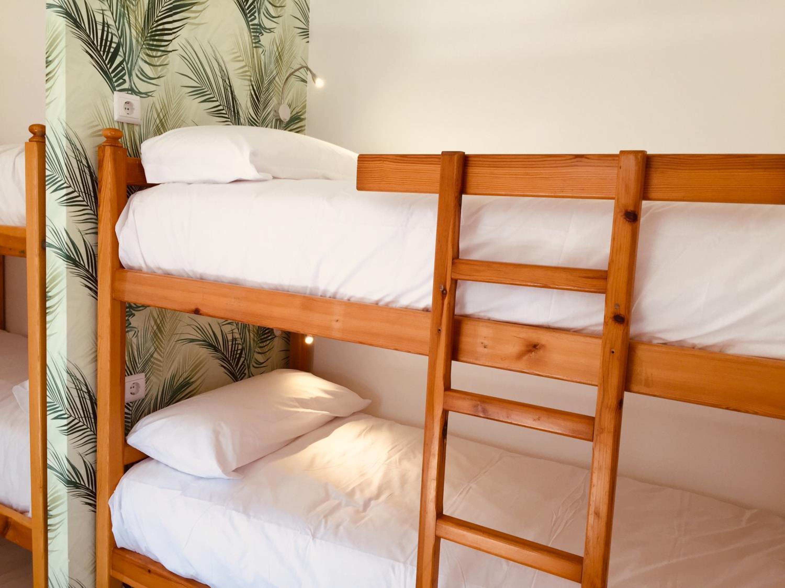 Bed in 4-Bed Dormitory Room photo 1