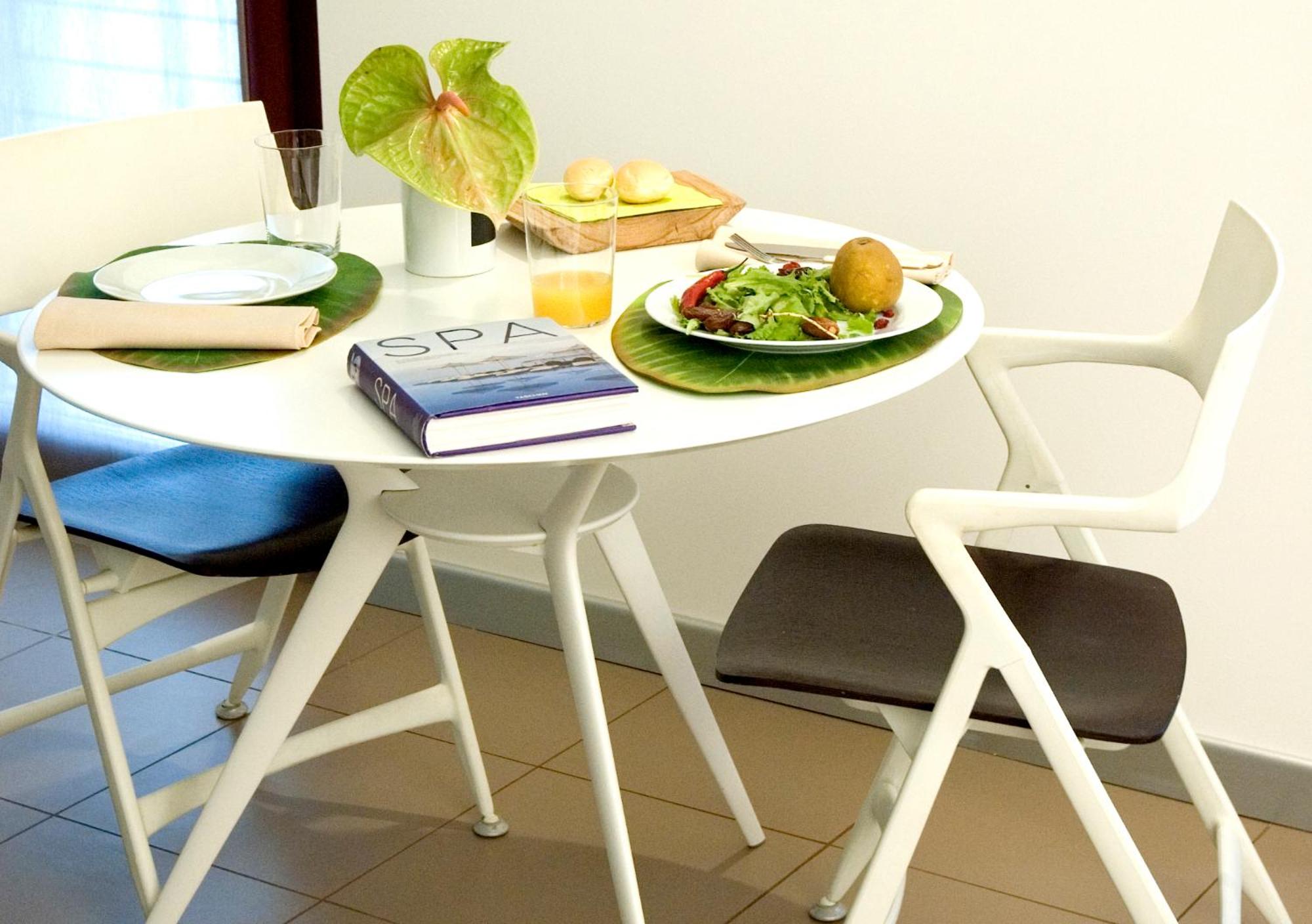 Studio (2 Adults) - Photo 3