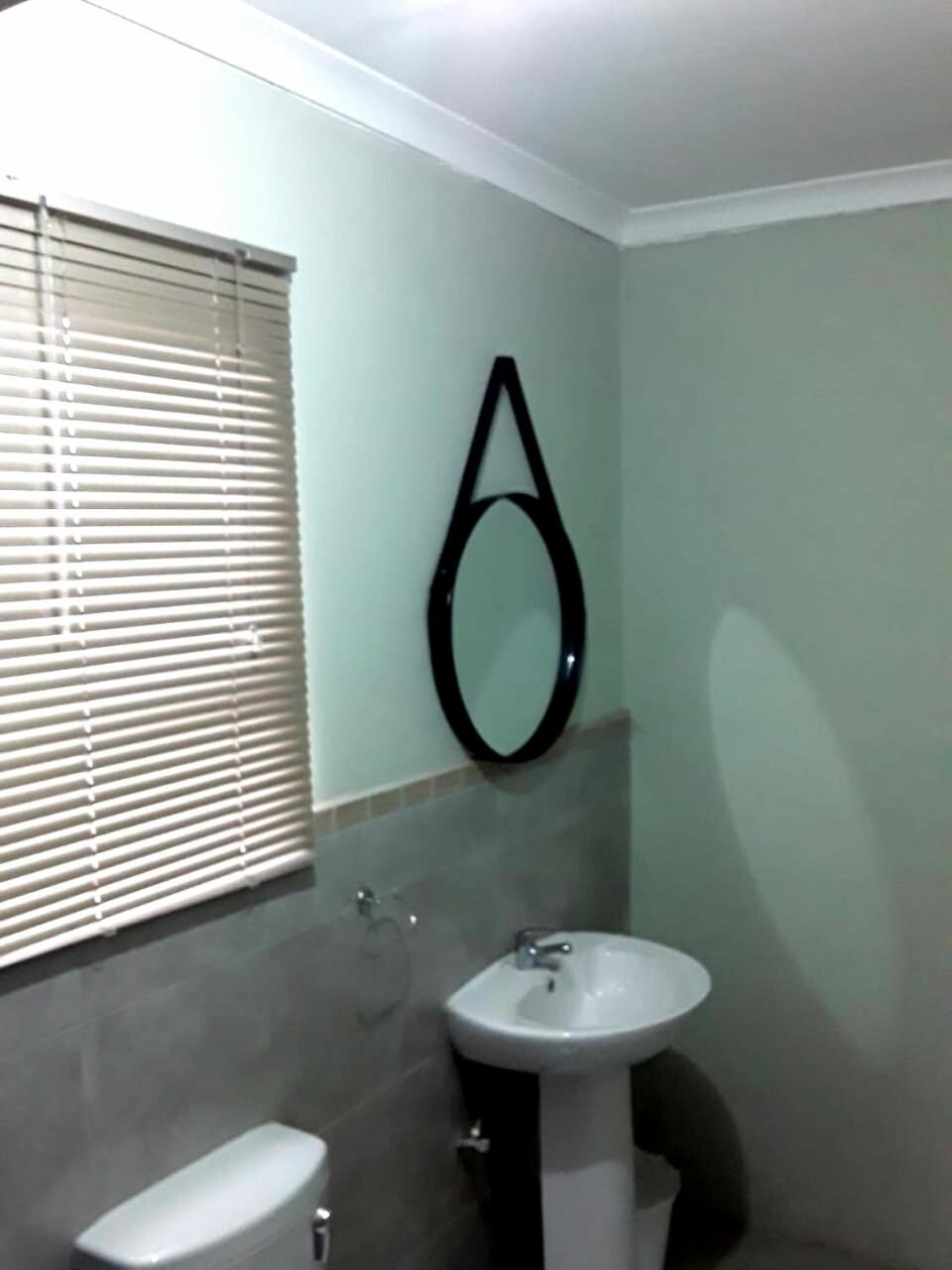 Deluxe Double Room with Side Sea View - Photo 16