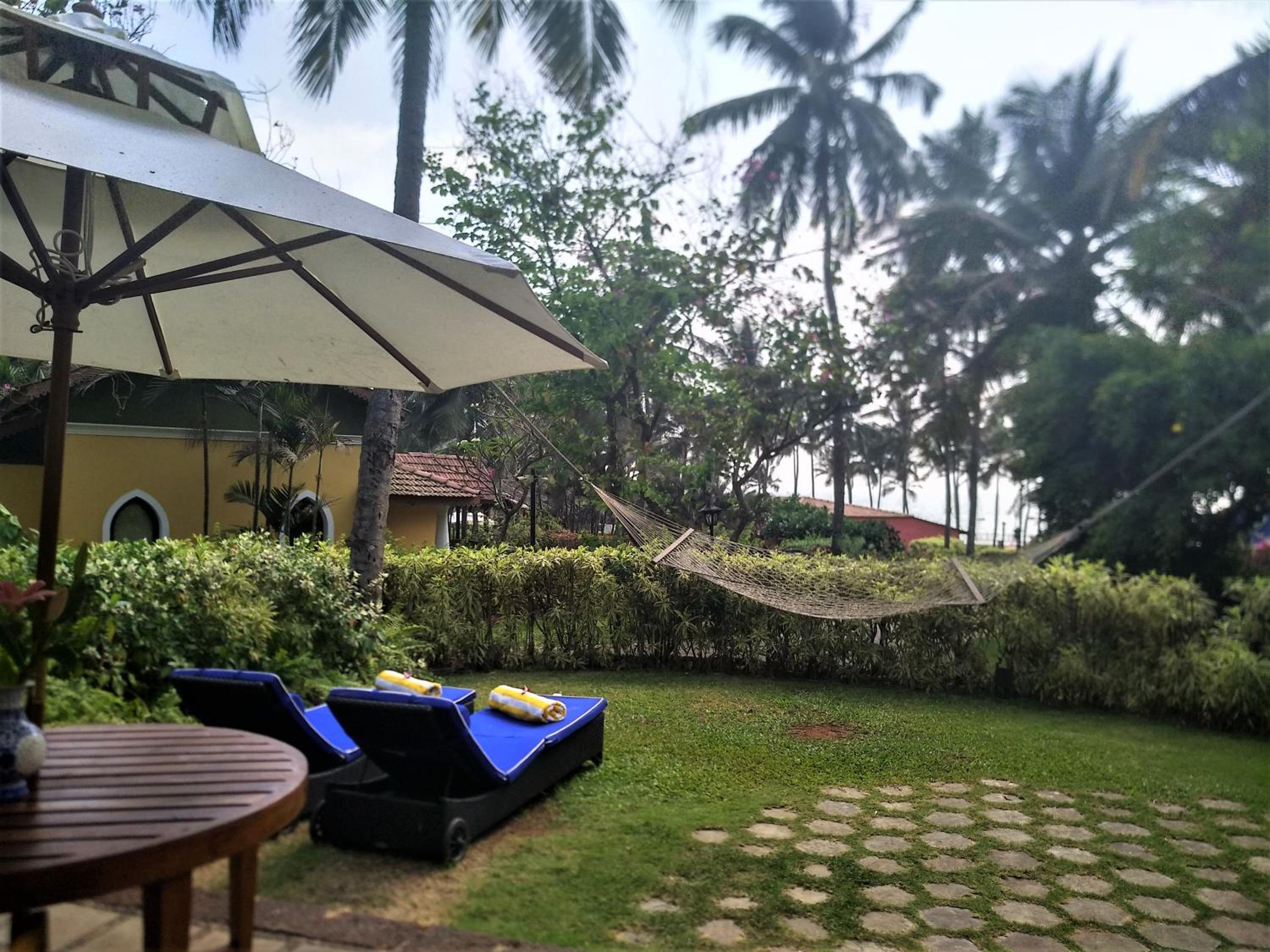 Premium Cottage Sea View – King Bed
