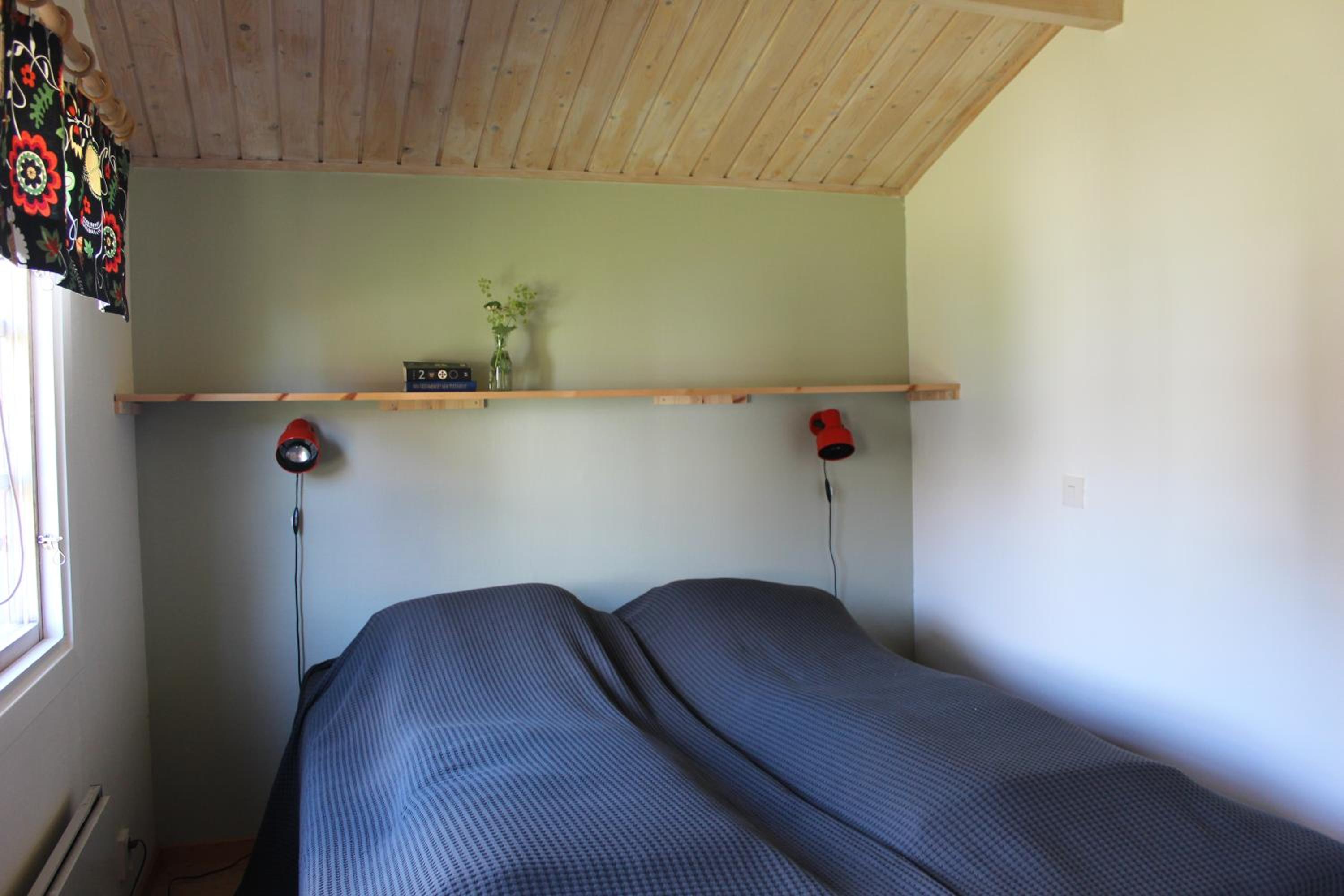 One-Bedroom House photo 1