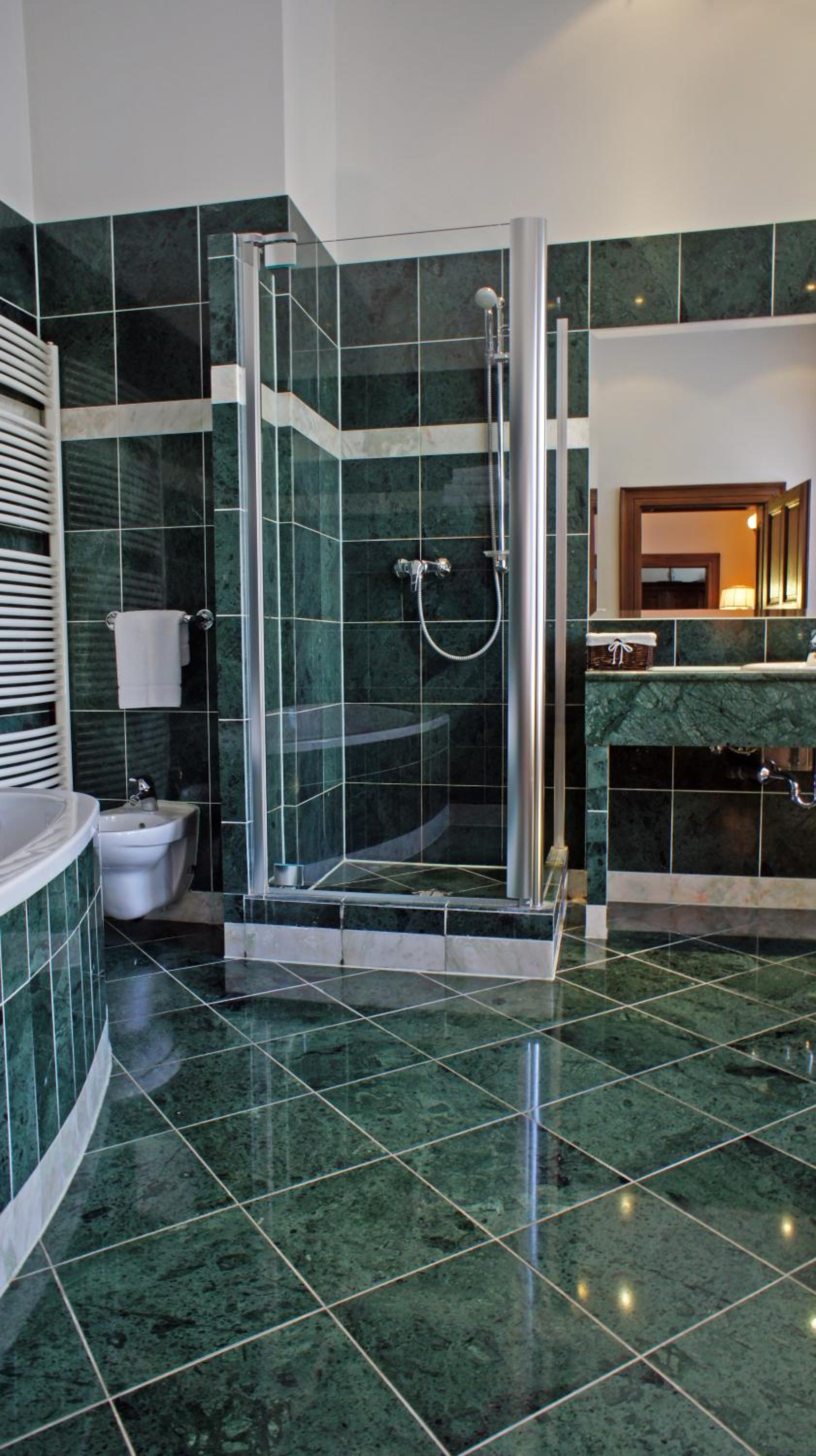 Standard Double Room with One Way Shuttle Service thumbnail 5