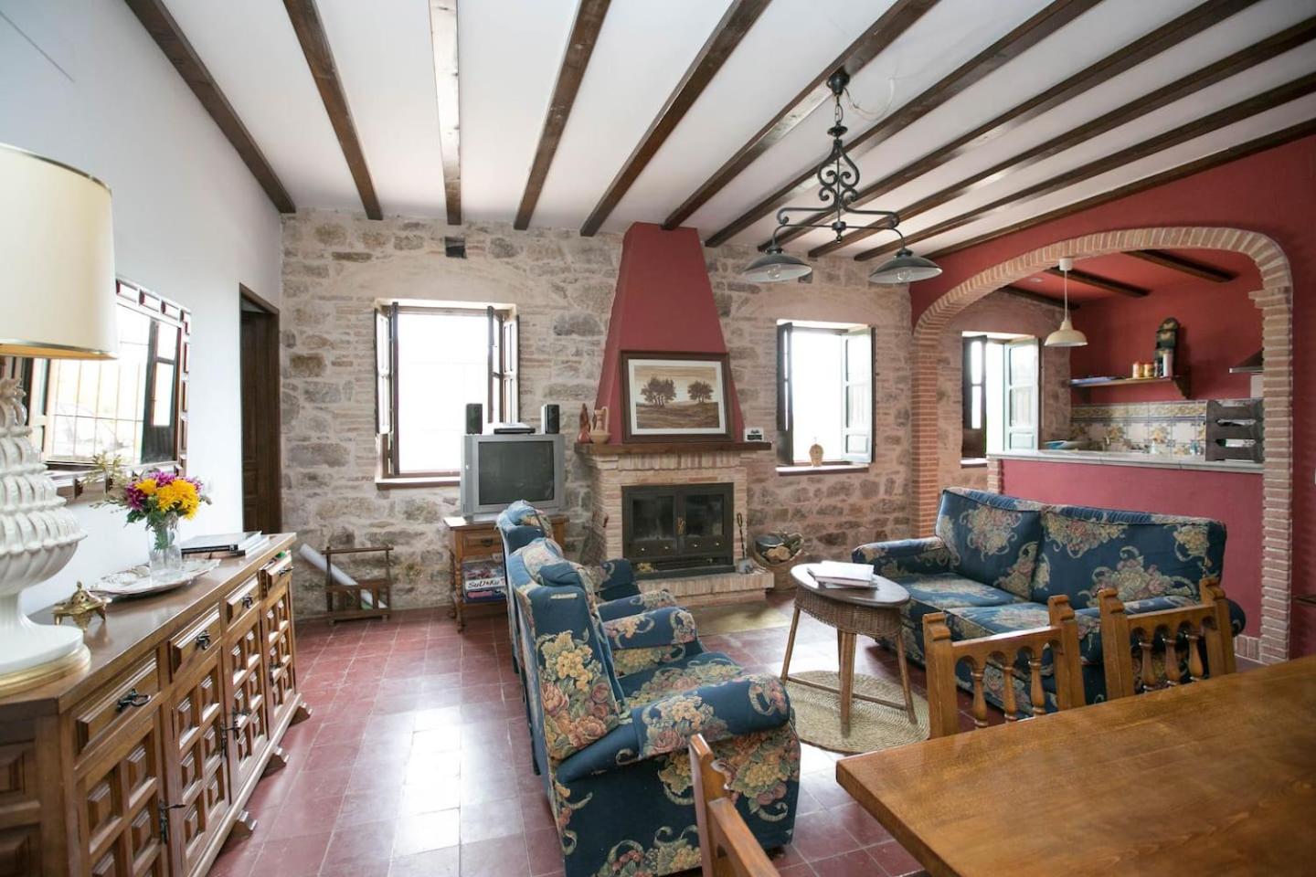 Casa de tres habitaciones