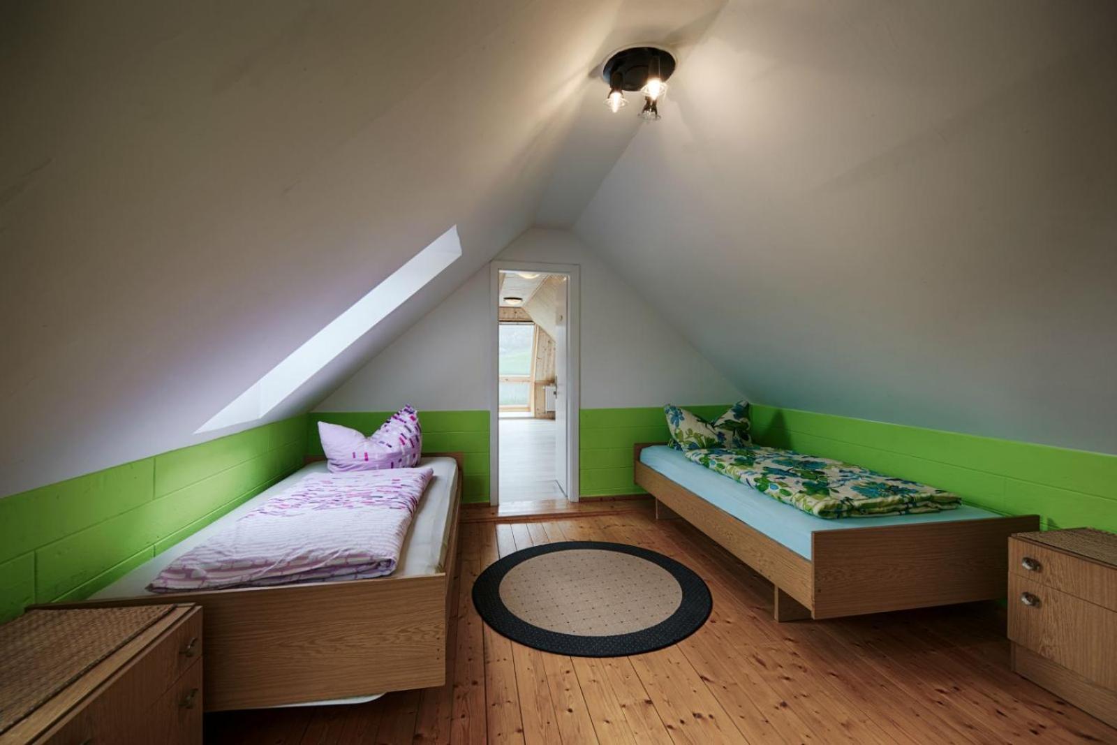 Six-Bedroom House photo 2