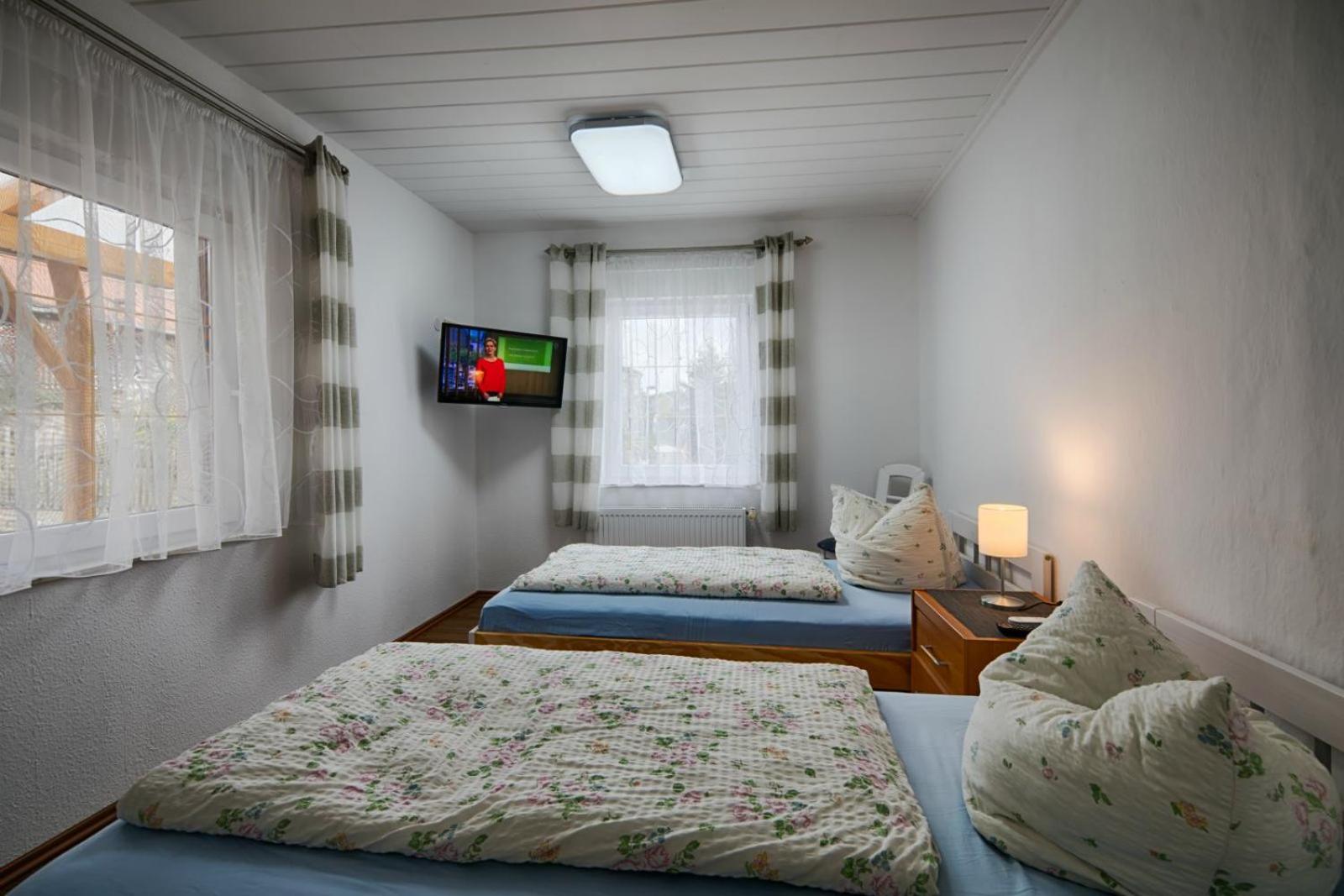 Six-Bedroom House photo 2