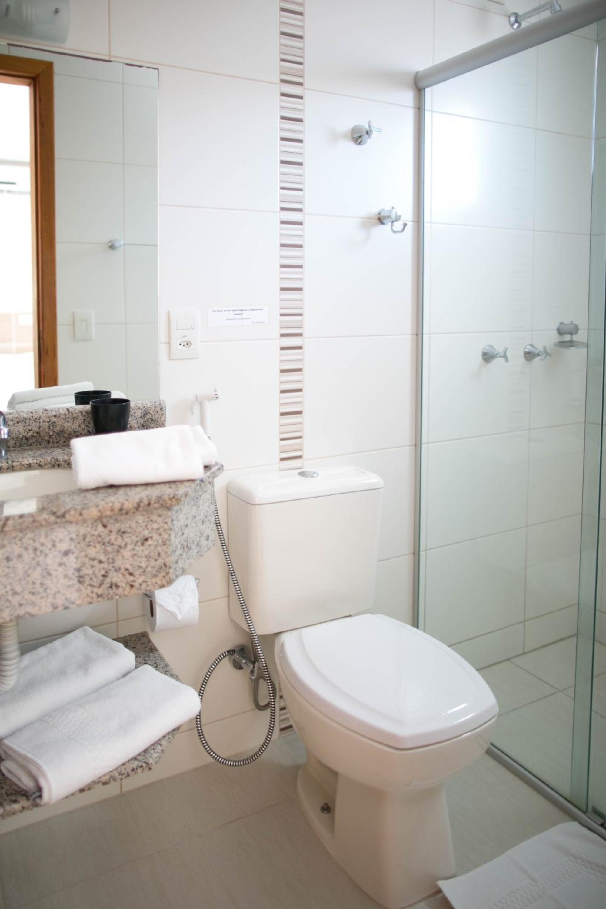 Suite with Balcony - Photo 2