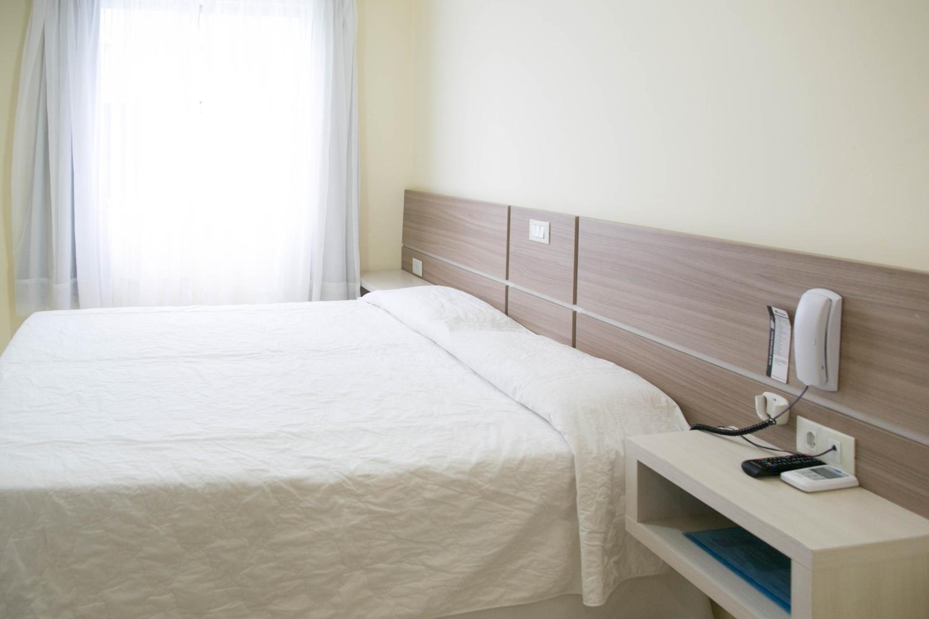 Standard Suite - Photo 1