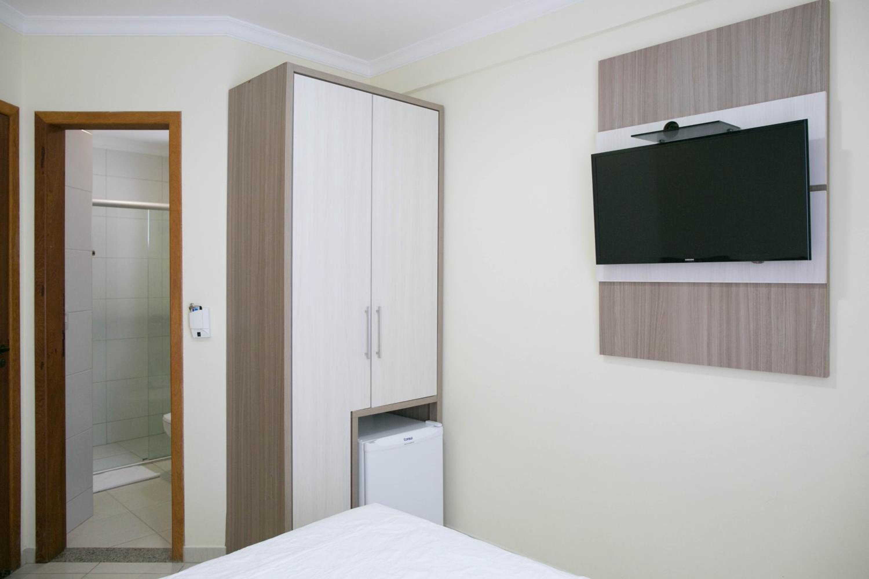 Standard Suite - Photo 5