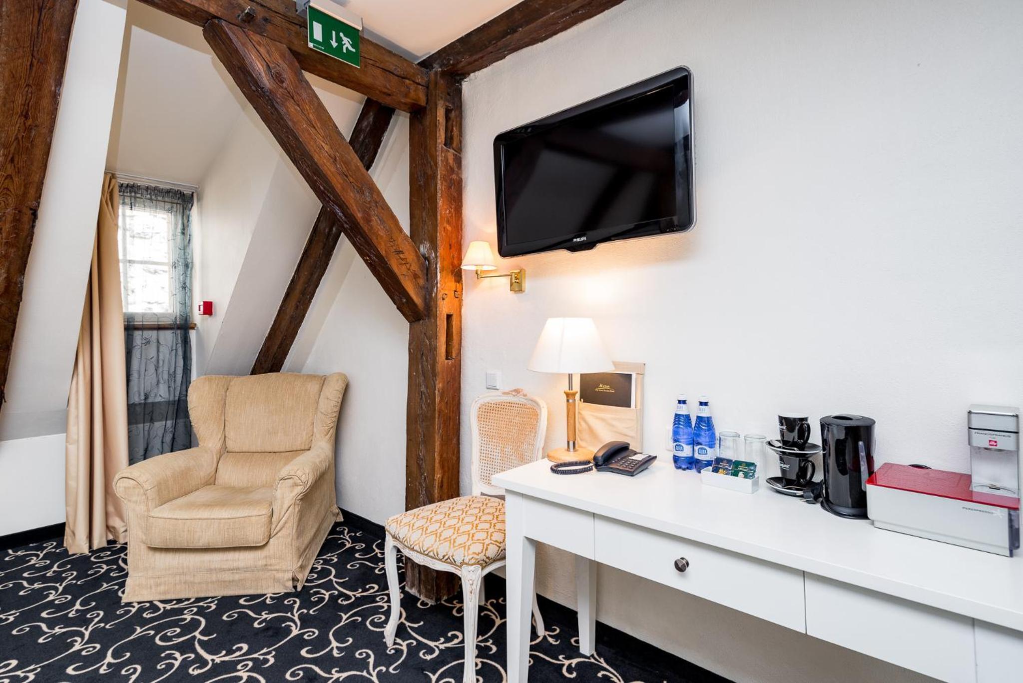 Deluxe Double Room - Attic with Free Parking - Photo 6