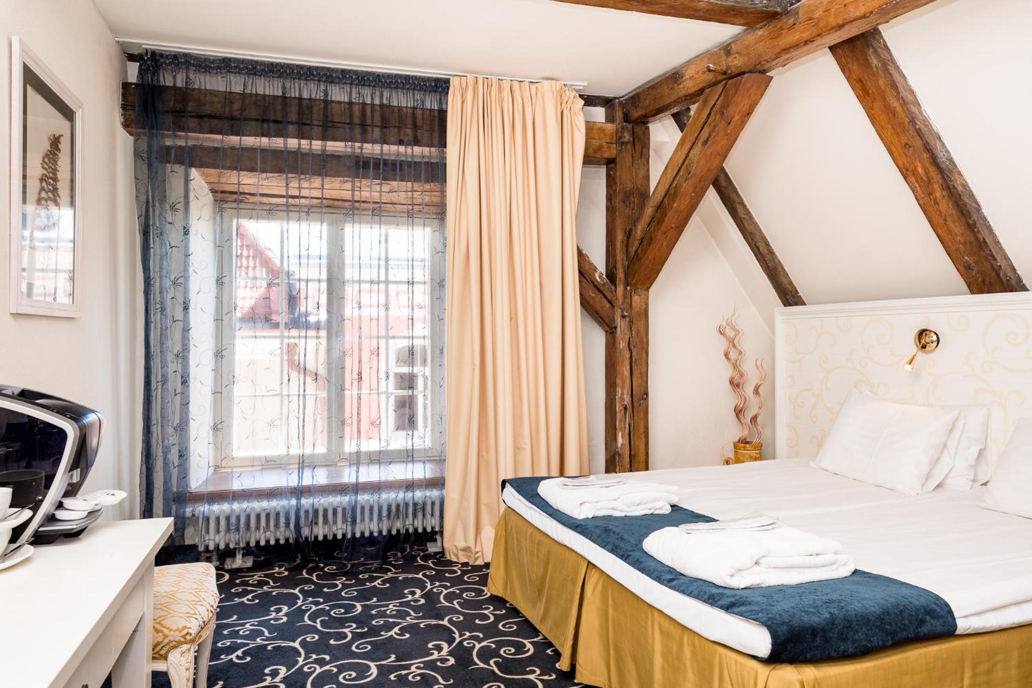 Deluxe Double Room - Attic with Free Parking - Photo 5