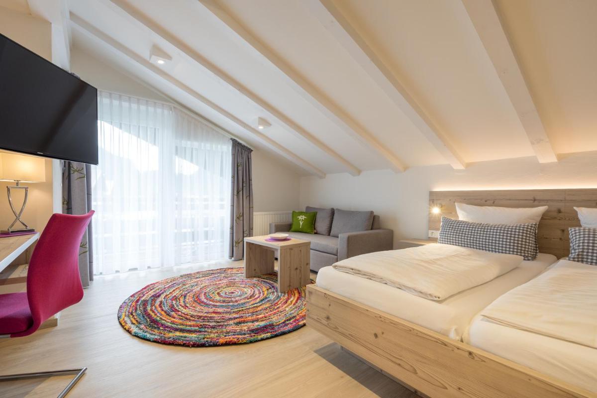 Double Room with Mountain View