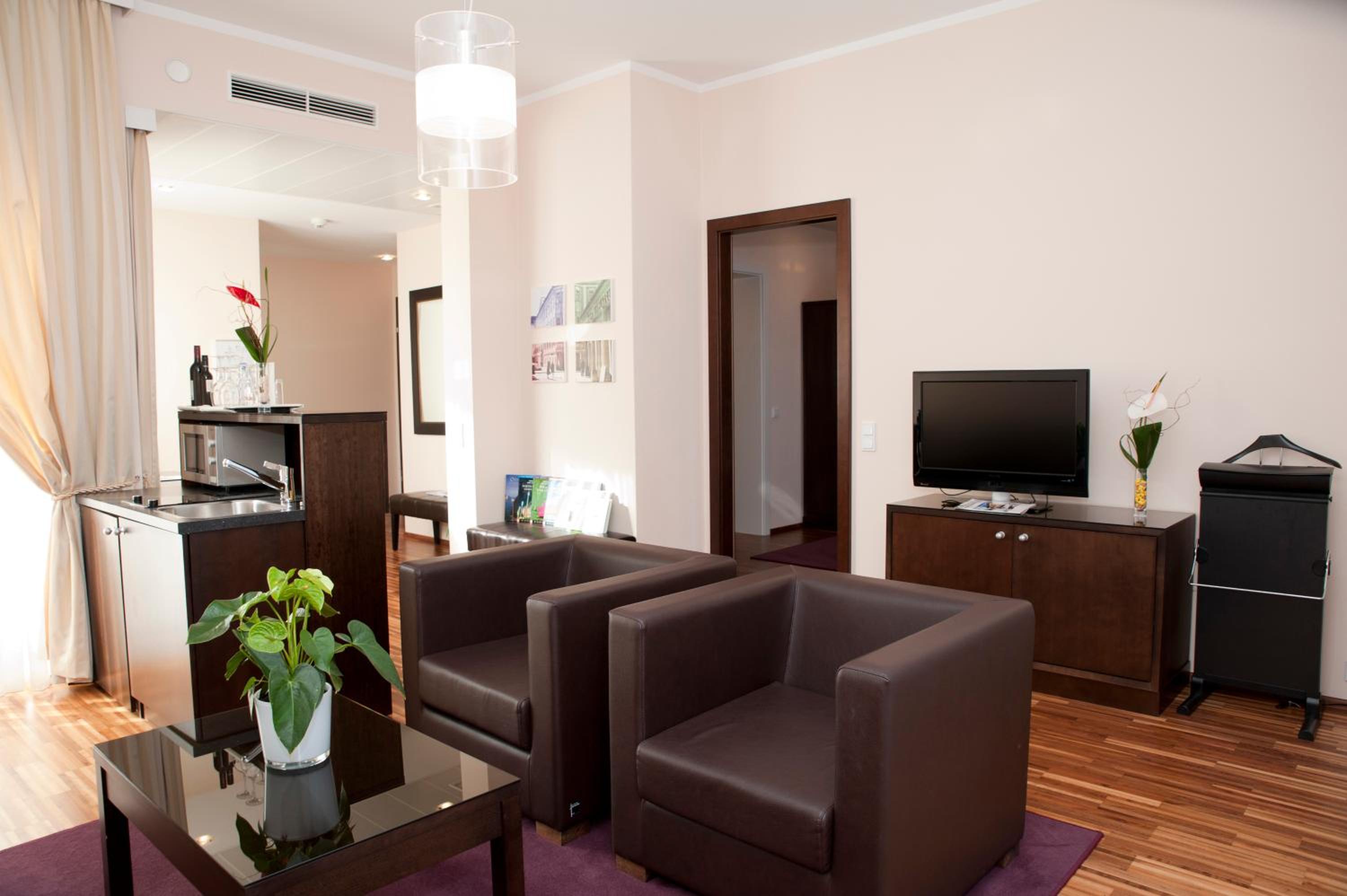 Suite with Balcony - Photo 1